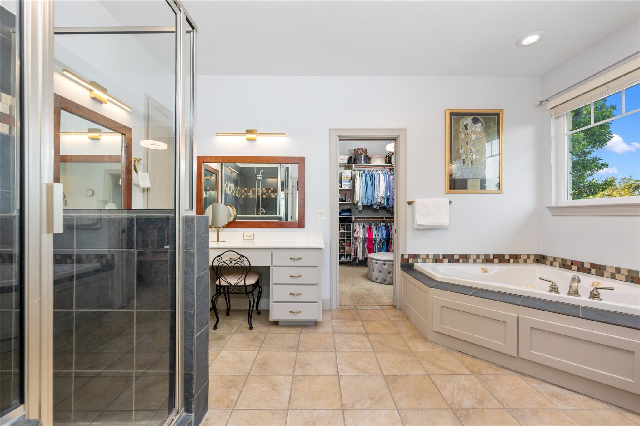 20403 Highland Lake Dr, Lago Vista, TX 78645