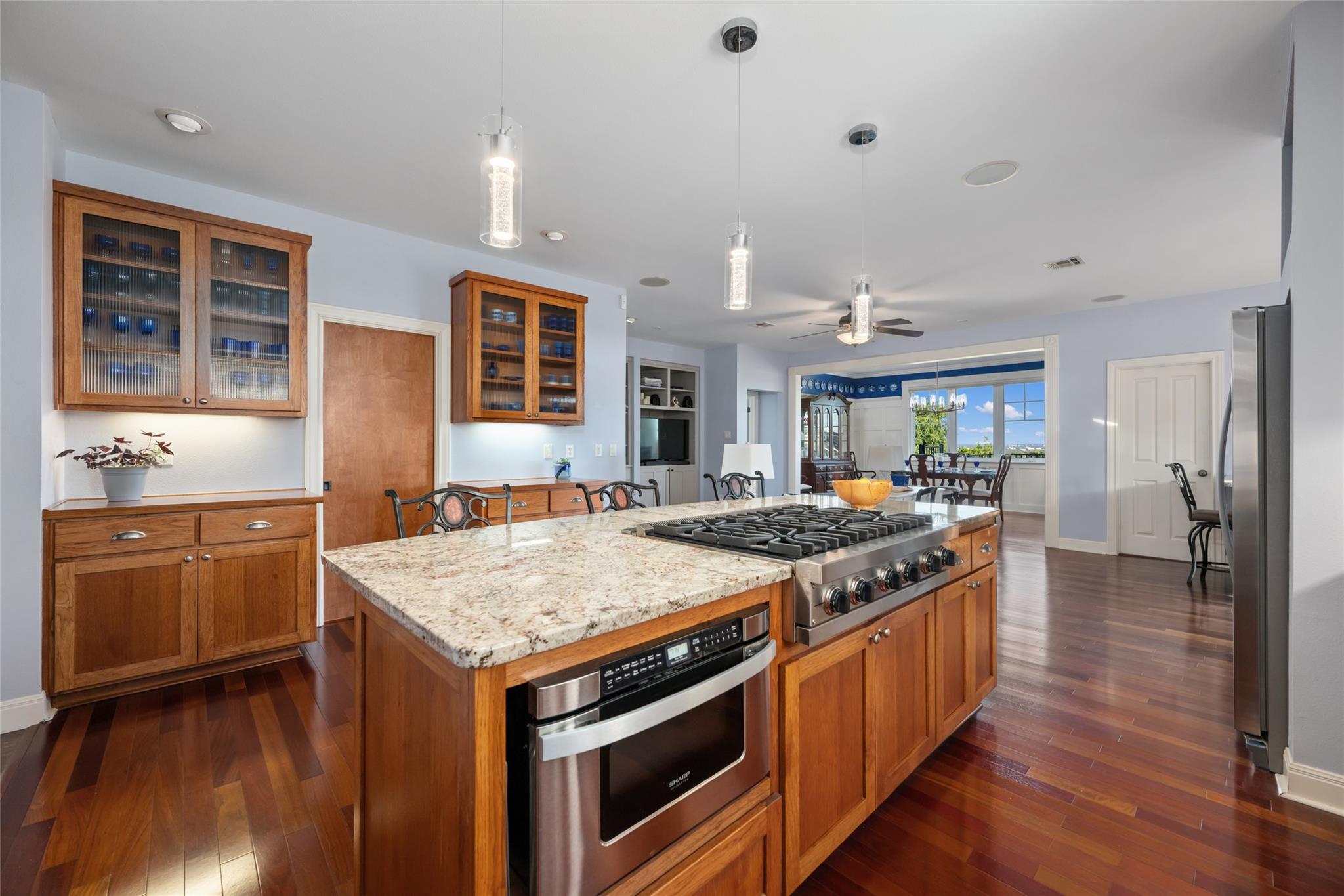 20403 Highland Lake Dr, Lago Vista, TX 78645