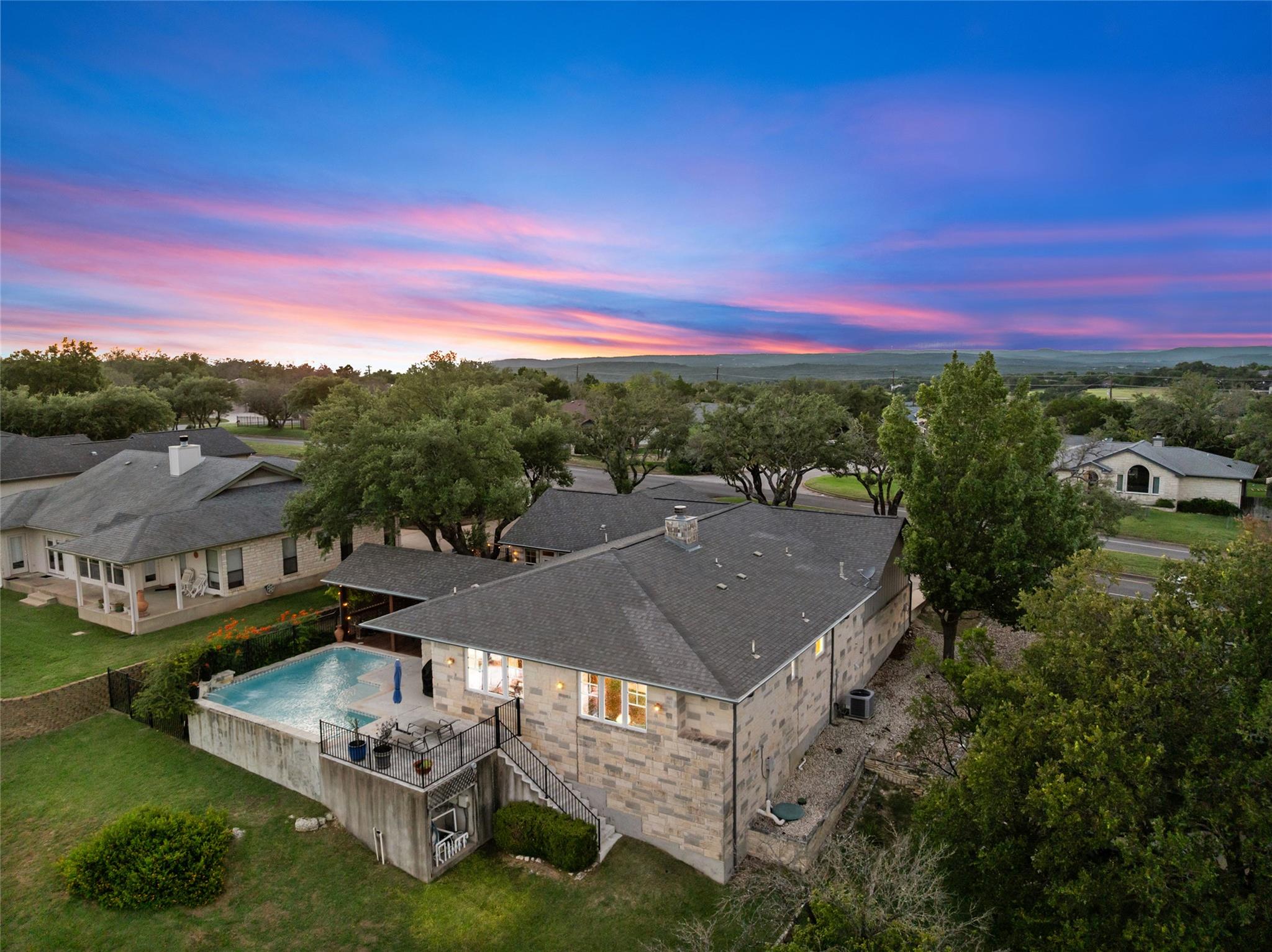 20403 Highland Lake Dr, Lago Vista, TX 78645