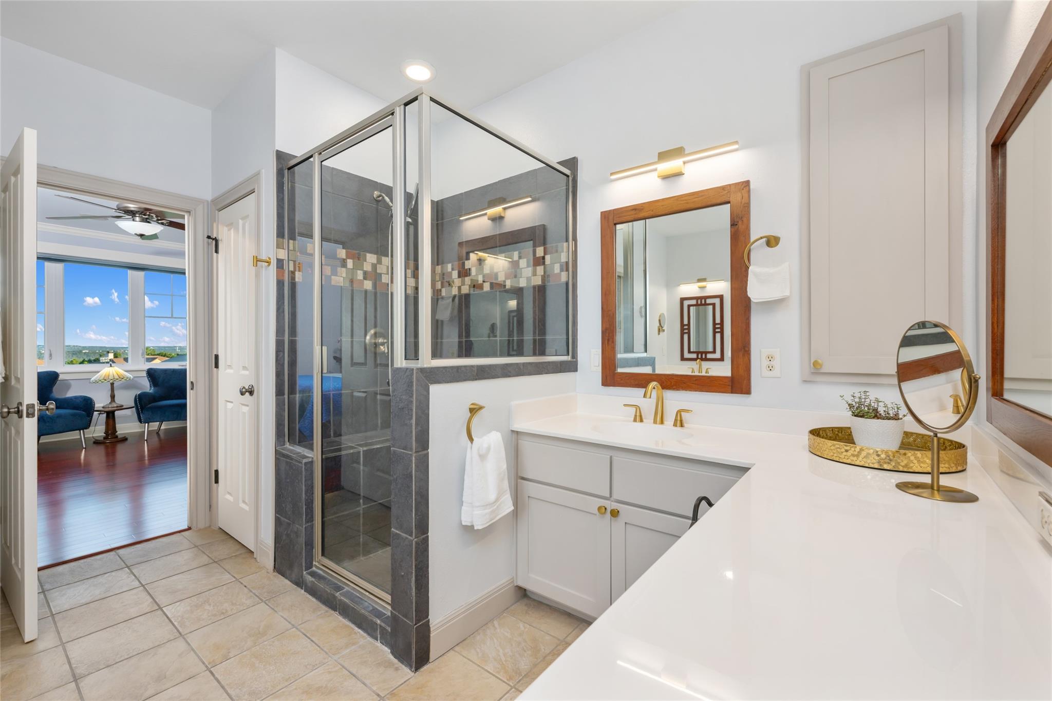 20403 Highland Lake Dr, Lago Vista, TX 78645