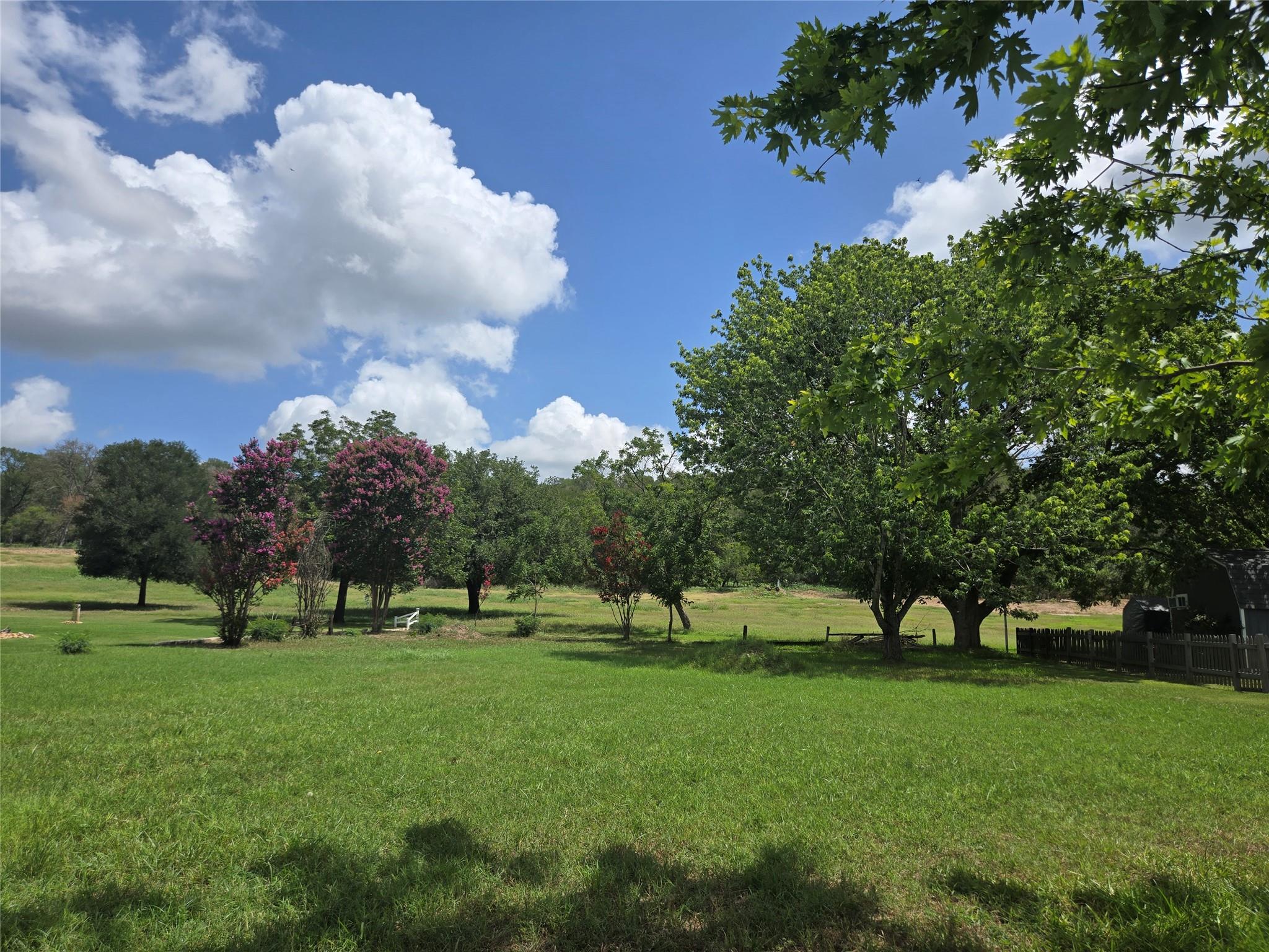 184 Kahana Ln, Bastrop, TX 78602