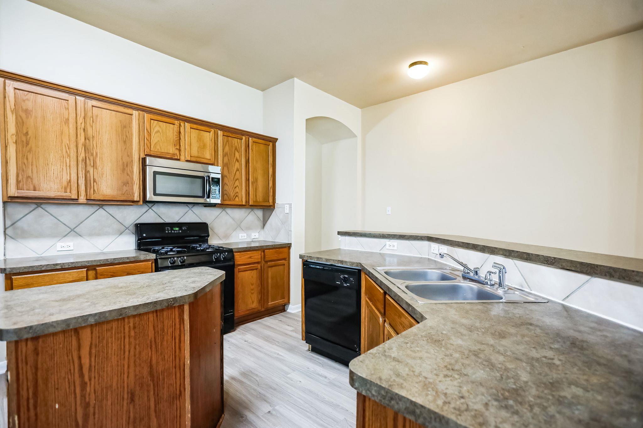 220 Valona Loop, Round Rock, TX 78681