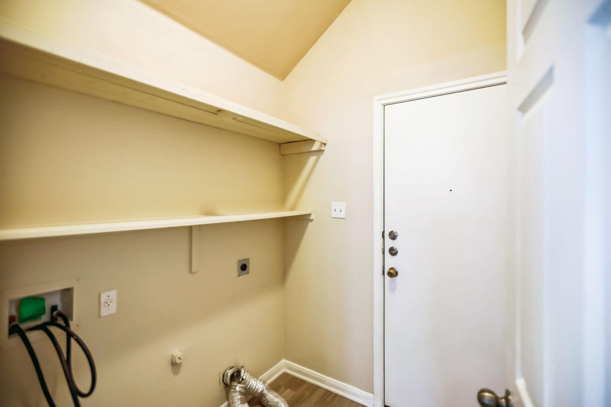 220 Valona Loop, Round Rock, TX 78681