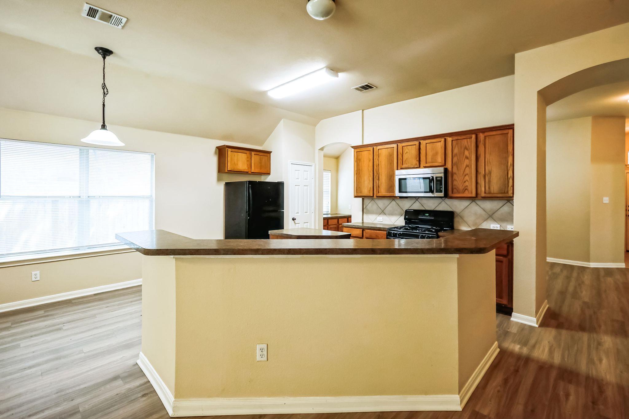 220 Valona Loop, Round Rock, TX 78681