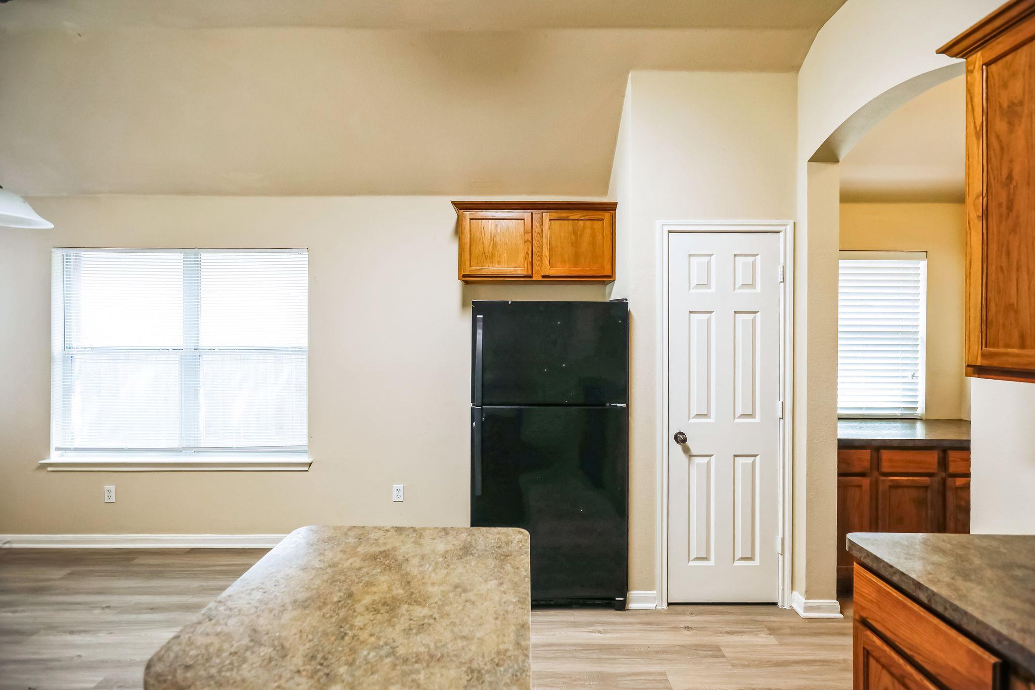 220 Valona Loop, Round Rock, TX 78681