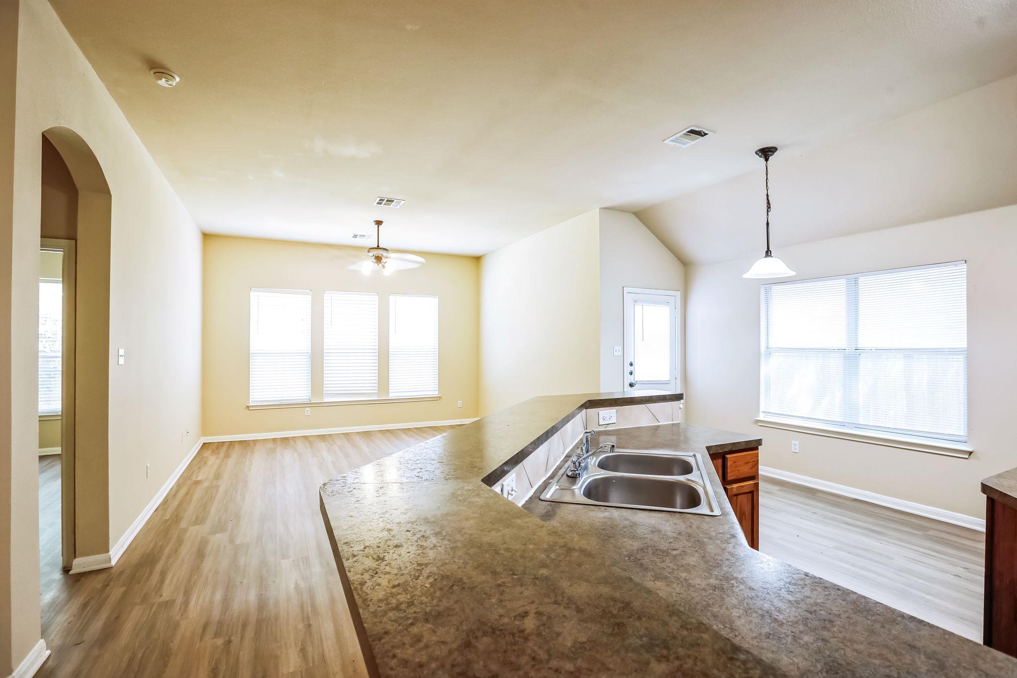 220 Valona Loop, Round Rock, TX 78681