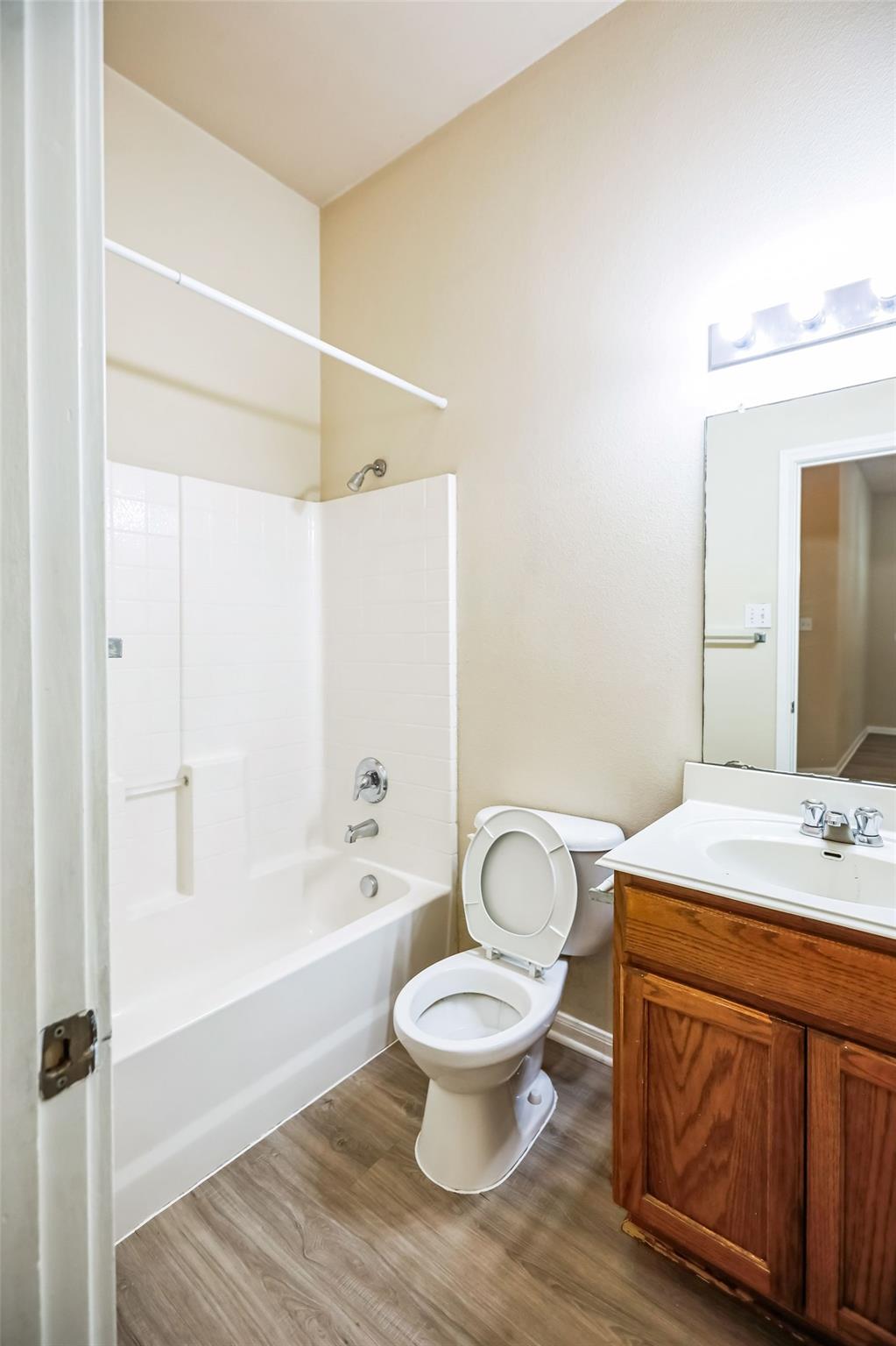 220 Valona Loop, Round Rock, TX 78681