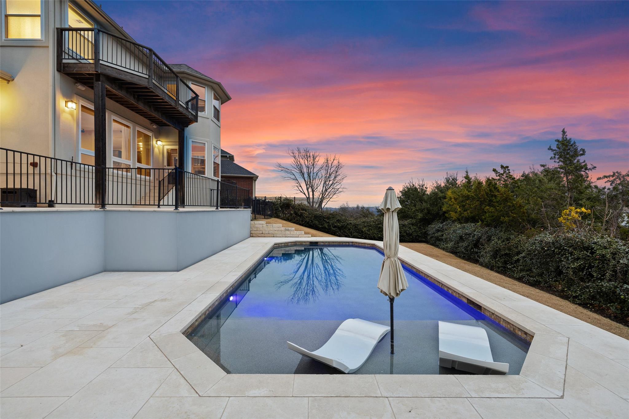 10709 Pointe View Dr, Austin, TX 78738