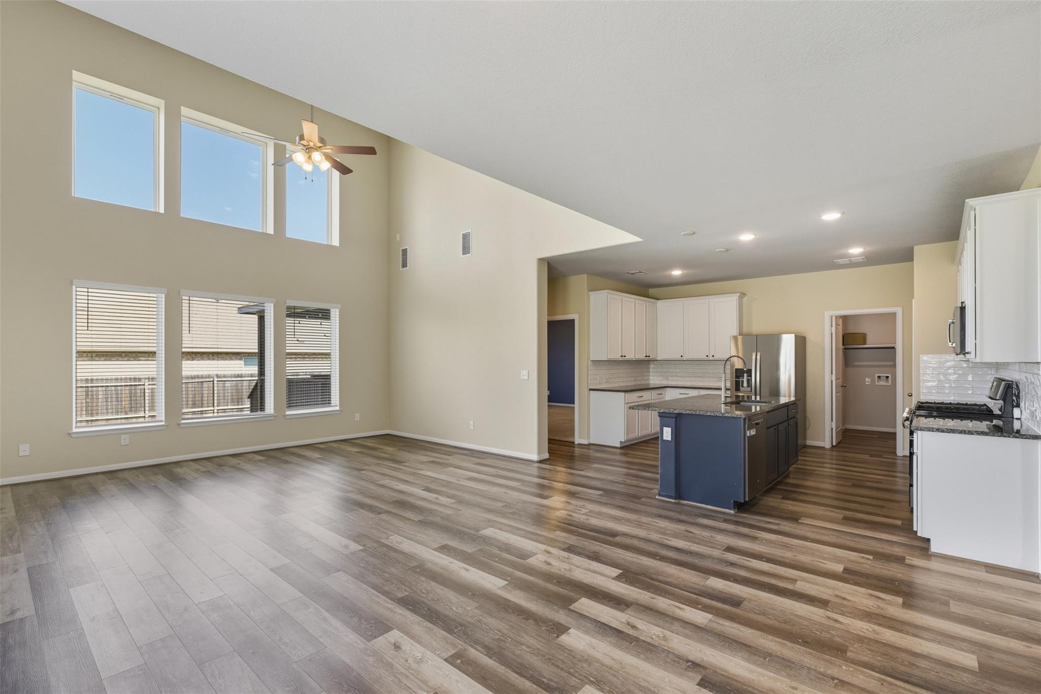 821 Paper Daisy Path, Leander, TX 78641