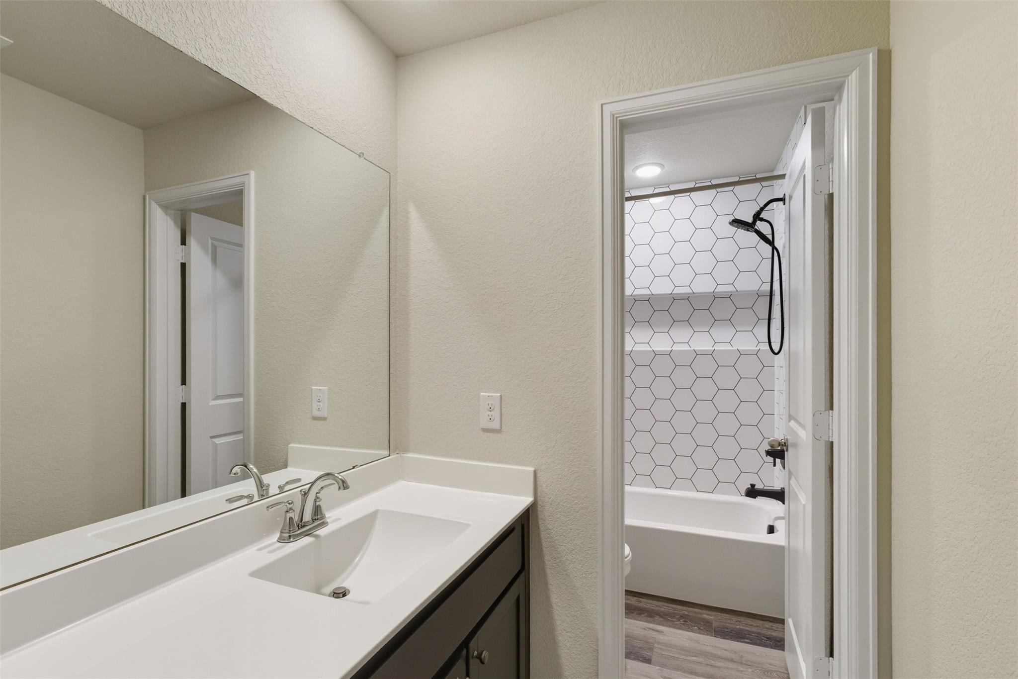 821 Paper Daisy Path, Leander, TX 78641