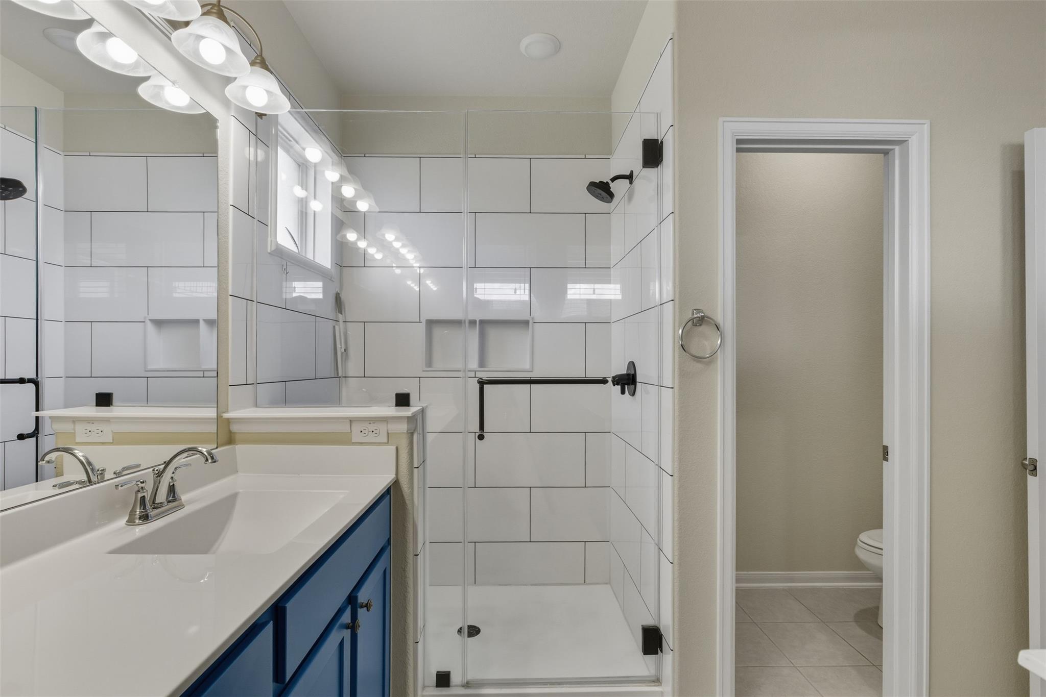 821 Paper Daisy Path, Leander, TX 78641