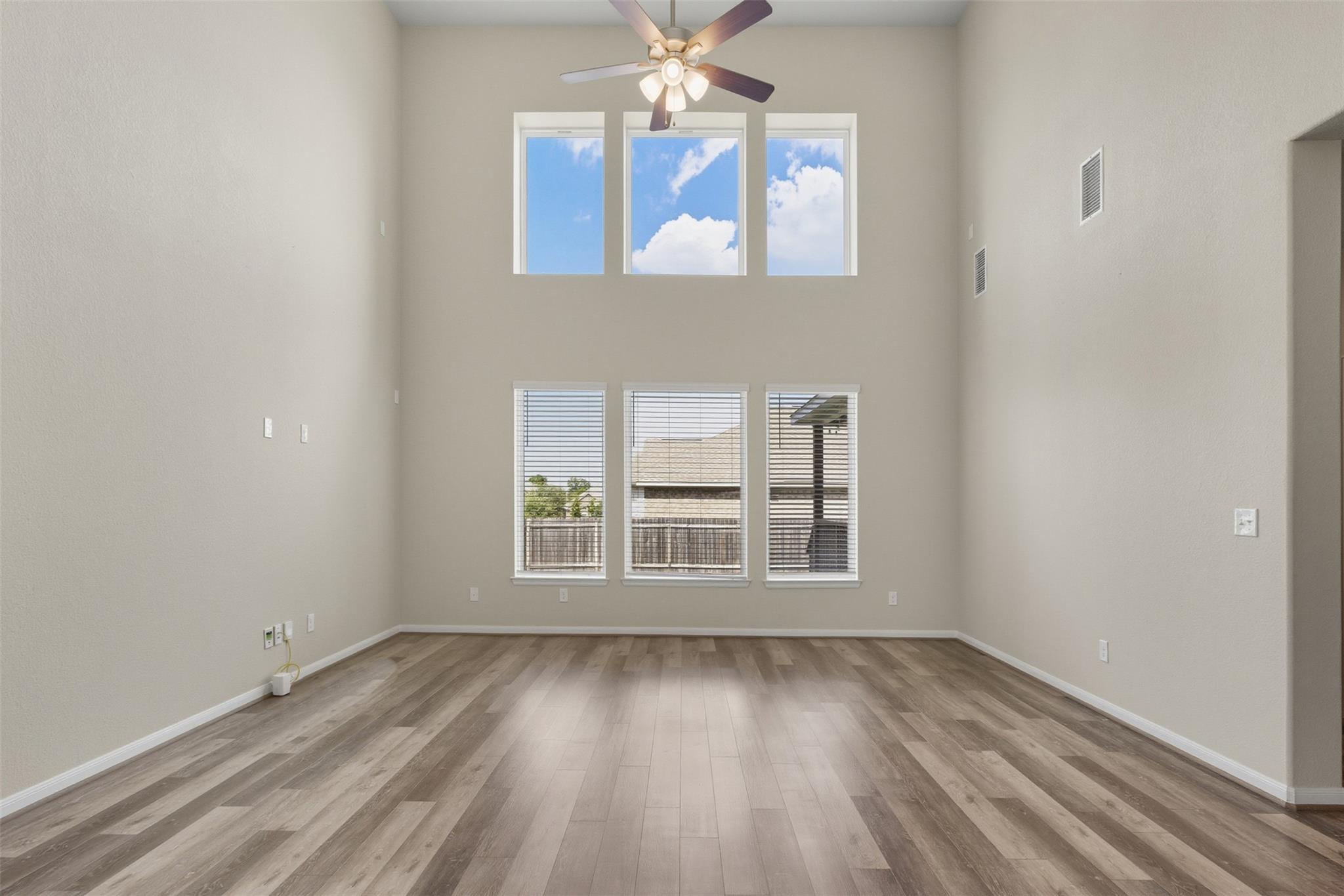 821 Paper Daisy Path, Leander, TX 78641