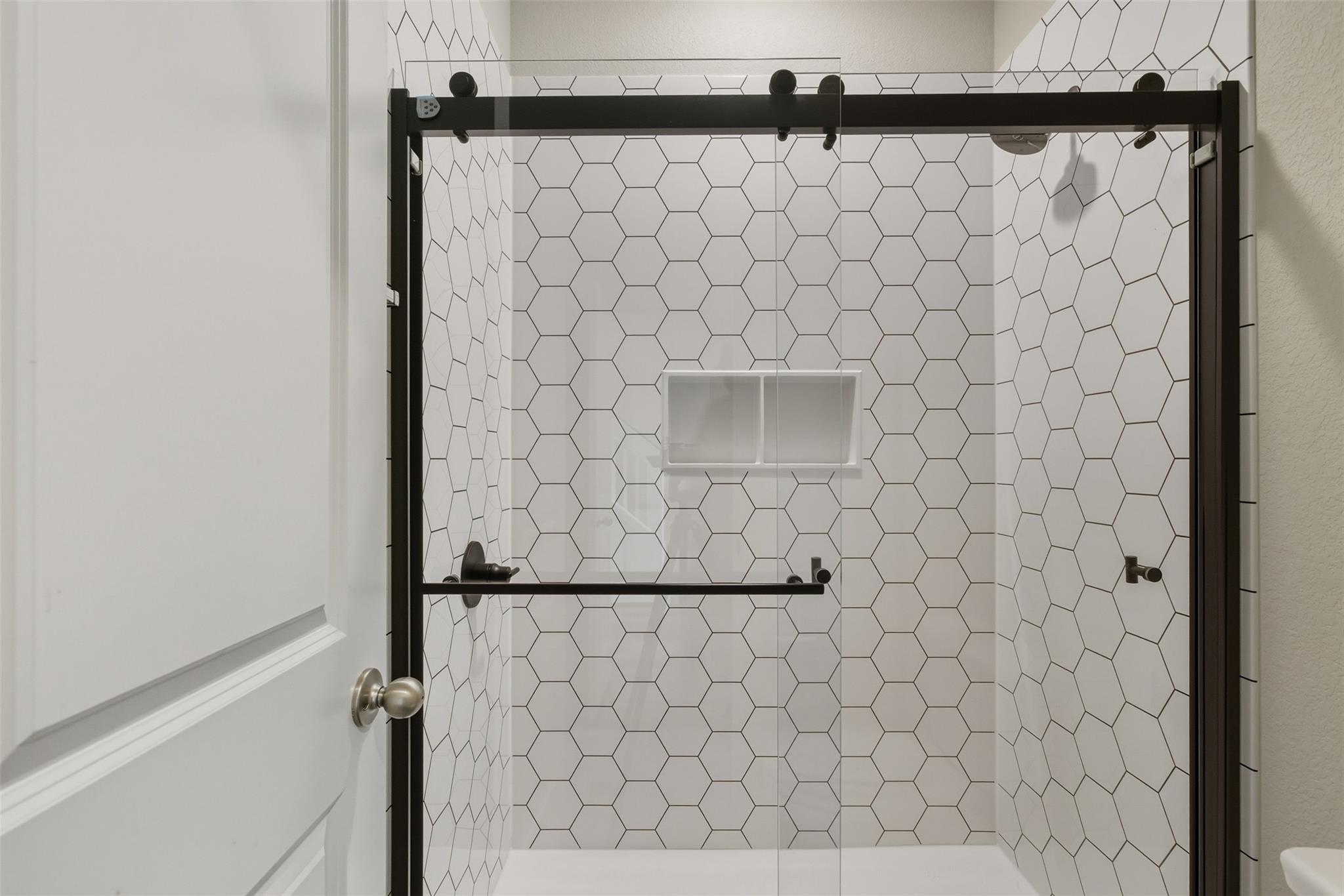 821 Paper Daisy Path, Leander, TX 78641