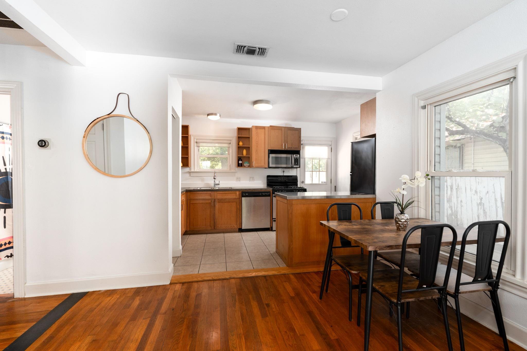 746 Springdale. Rd, Austin, TX 78702