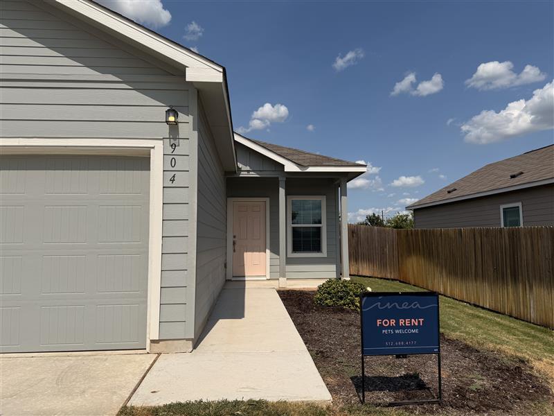 904 Big Rocky Bnd, Georgetown, TX 78626