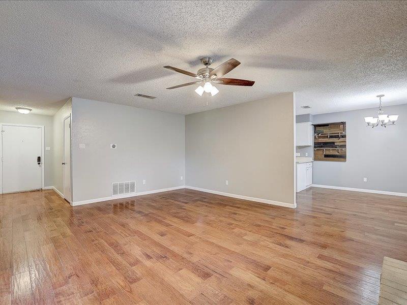 10906 Meadgreen Ct, Austin, TX 78758