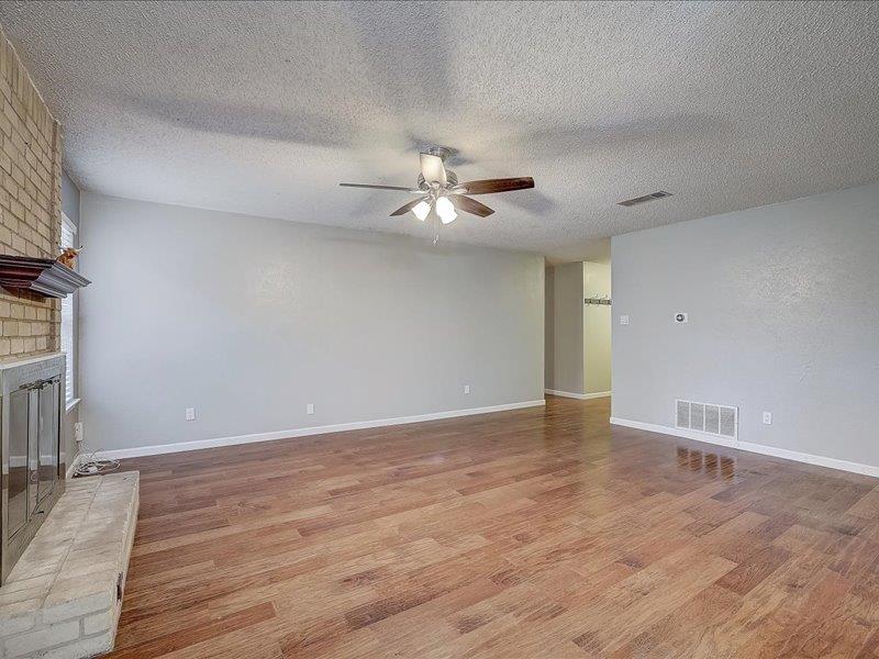 10906 Meadgreen Ct, Austin, TX 78758