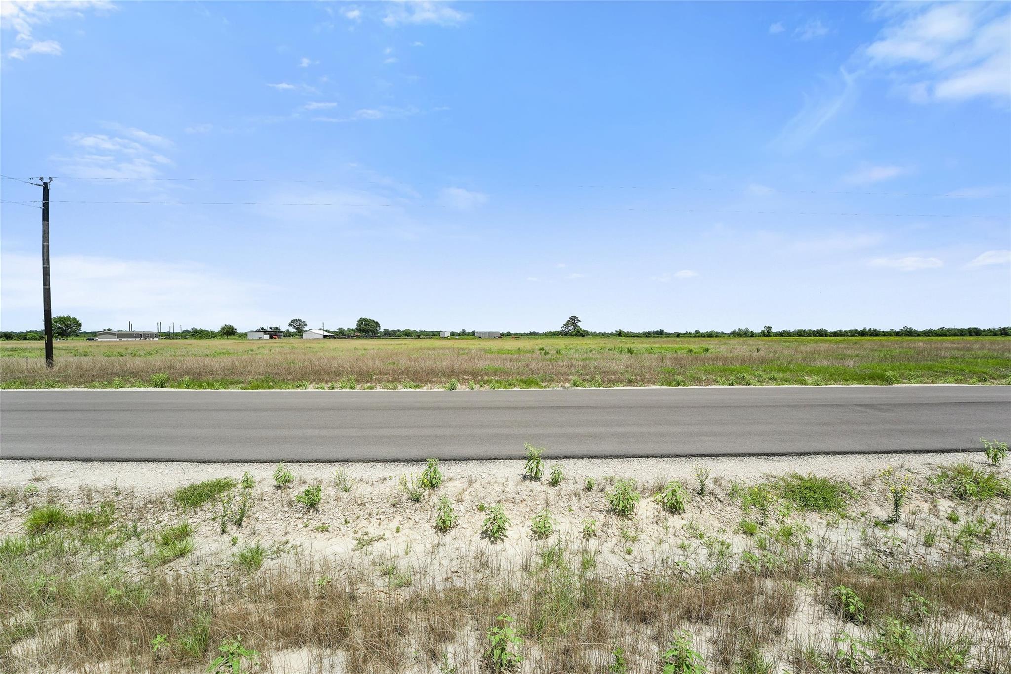 1231 Saddleback Dr, Bellville, TX 77418