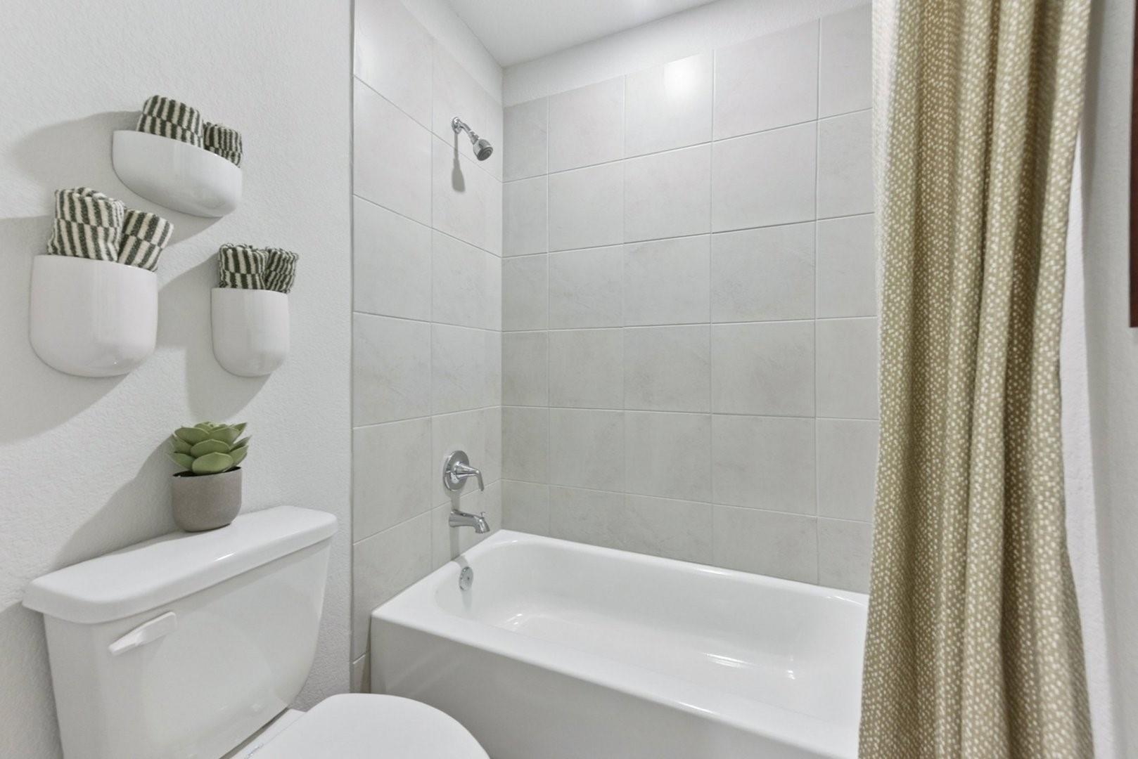 200 Bendecido Loop, Elgin, TX 78621