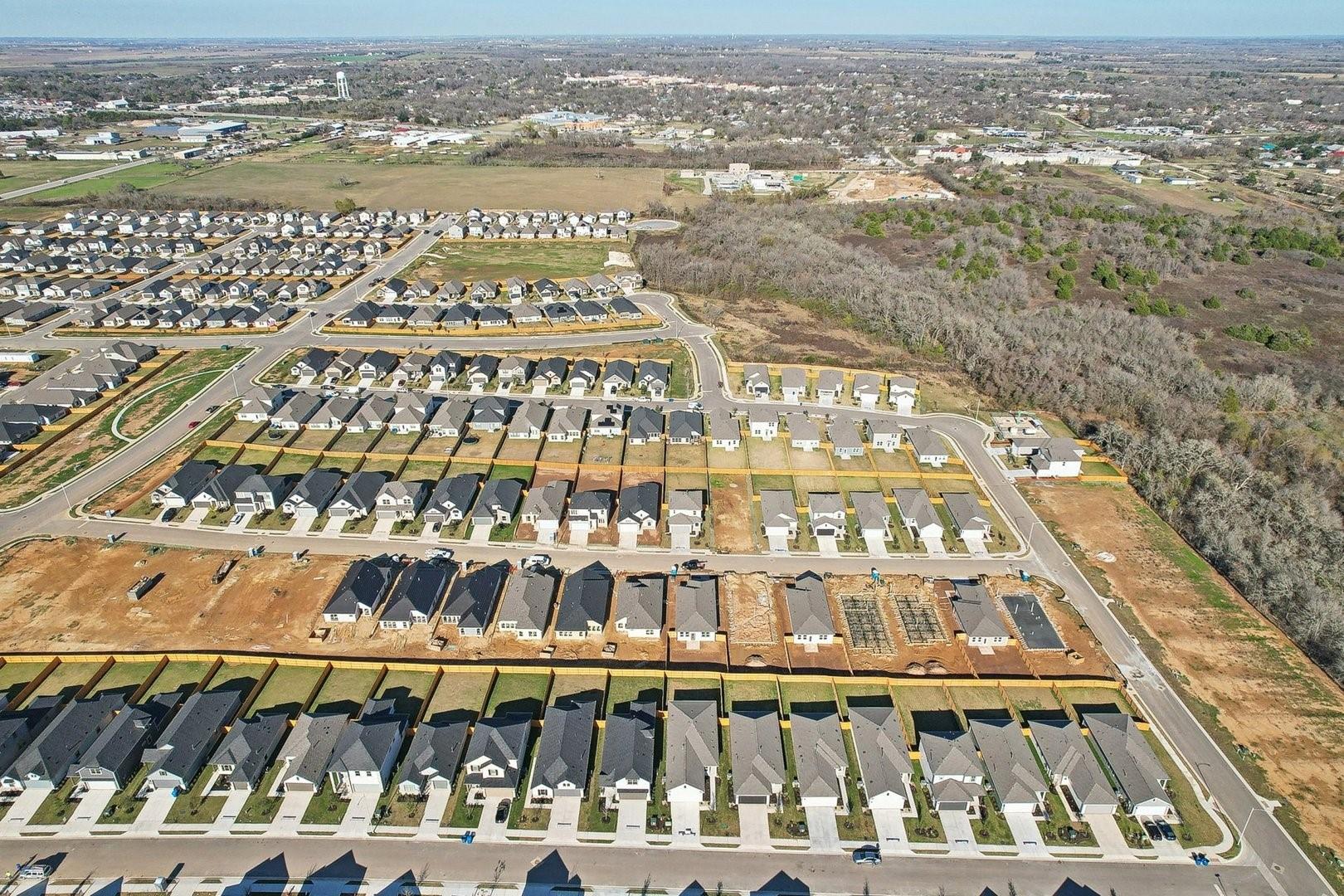 200 Bendecido Loop, Elgin, TX 78621