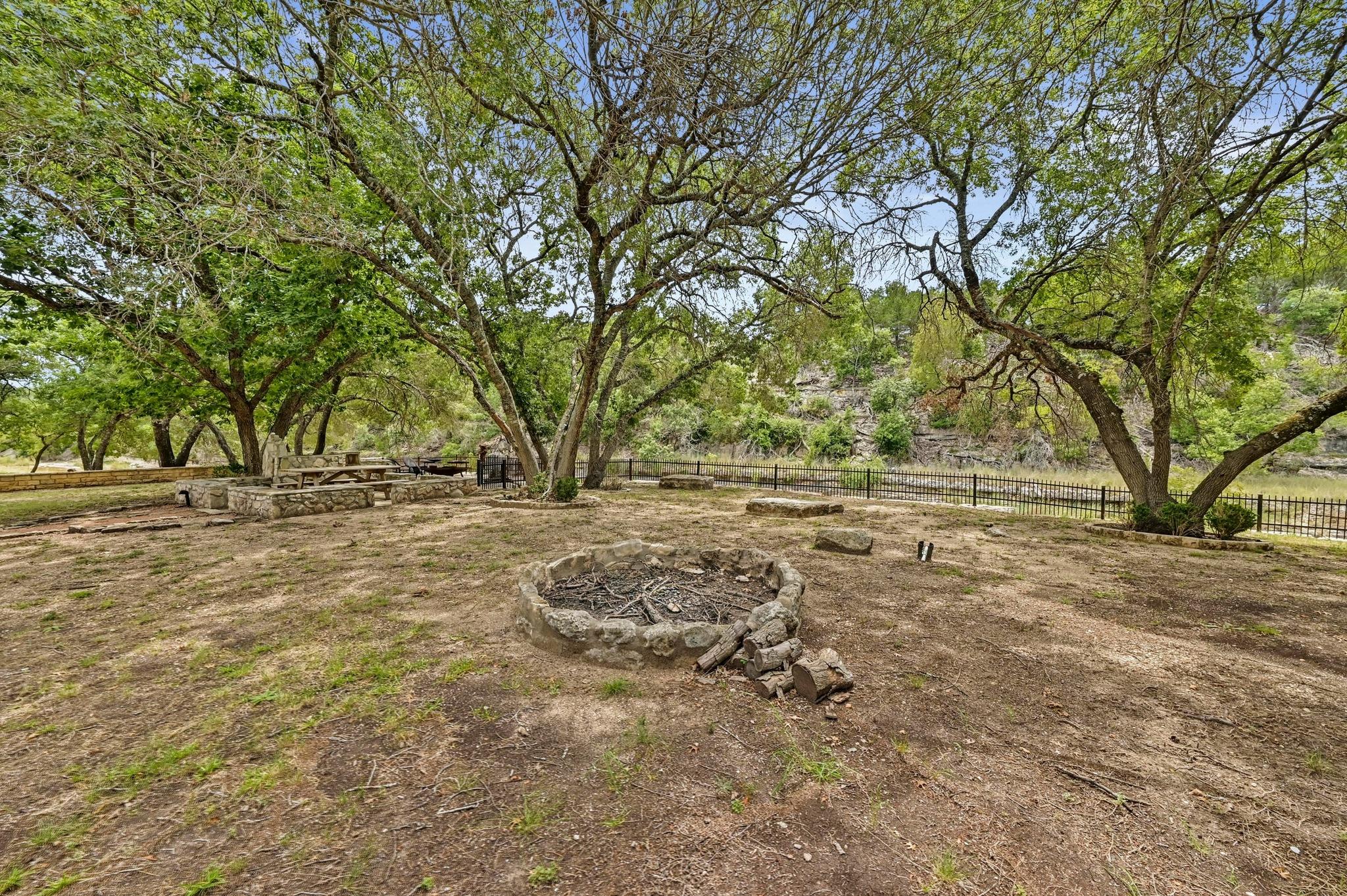 TBD Pack Saddle Dr, Harper, TX 78631