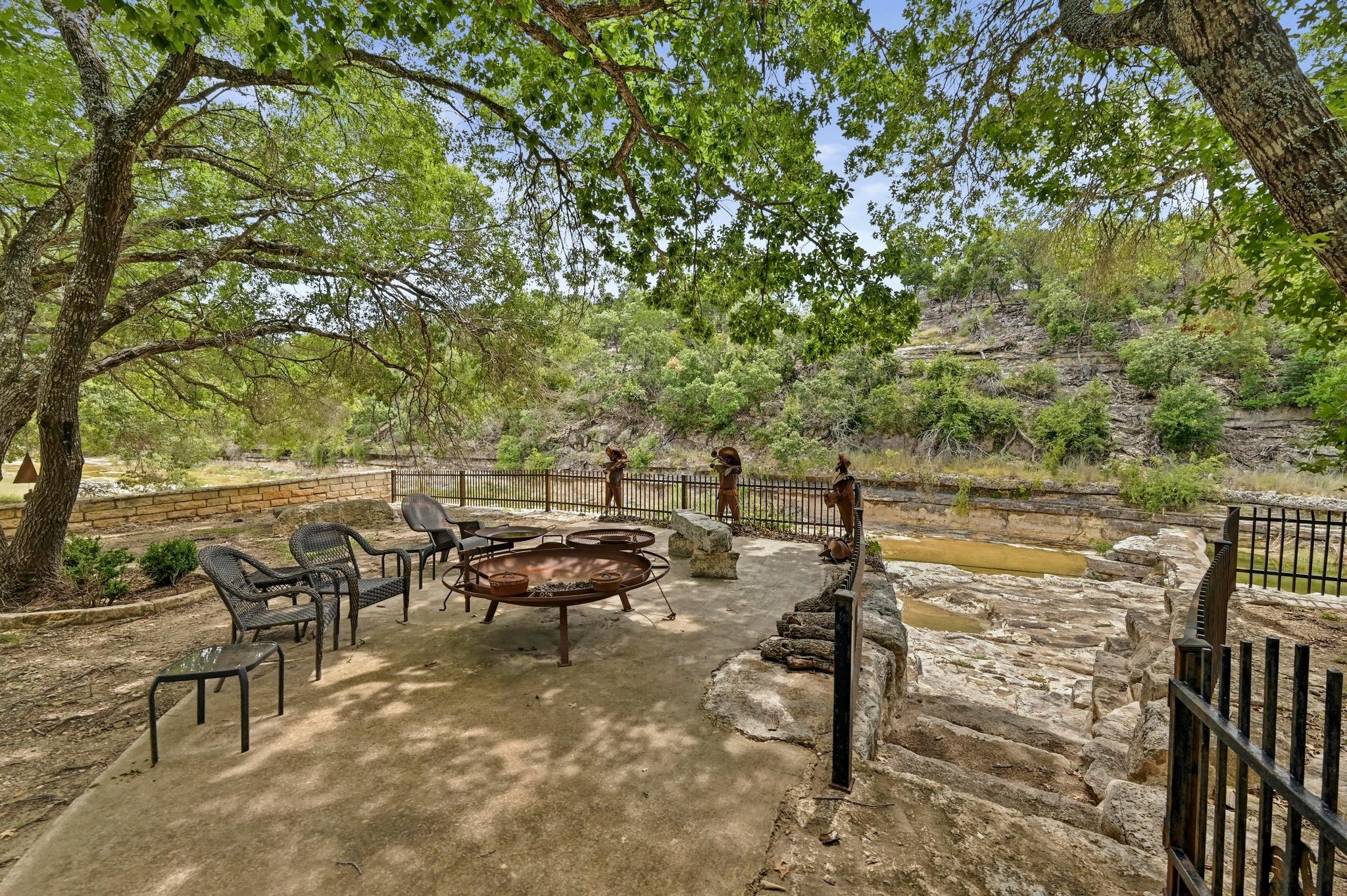 TBD Pack Saddle Dr, Harper, TX 78631