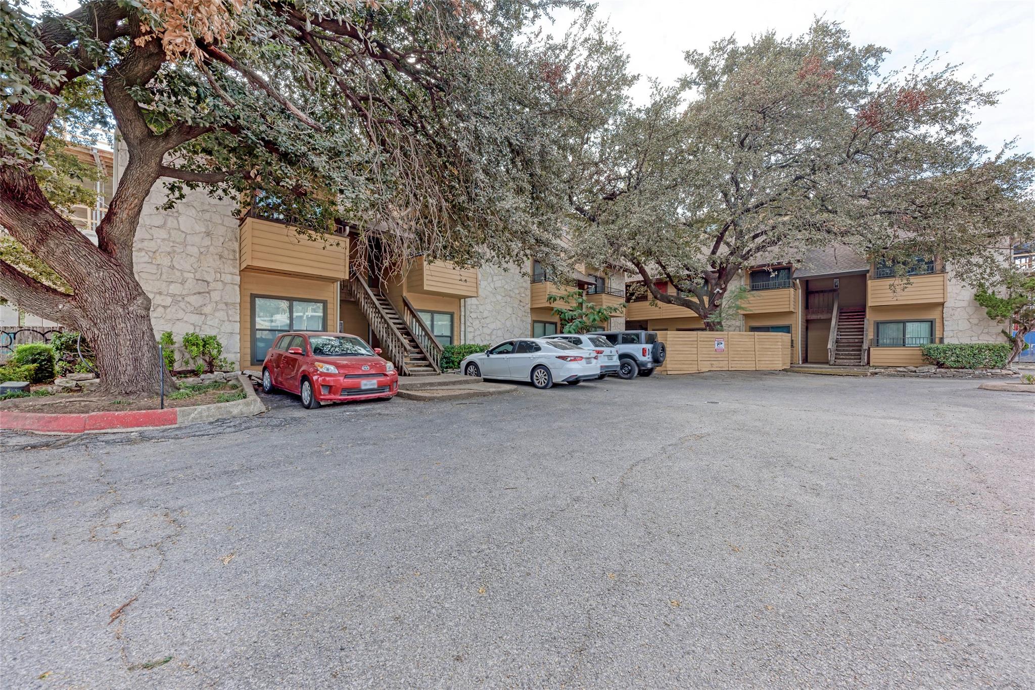 2714 Nueces St # 108, Austin, TX 78705