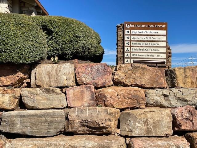 000 Broken Hills/Sapphire St, Horseshoe Bay, TX 78657