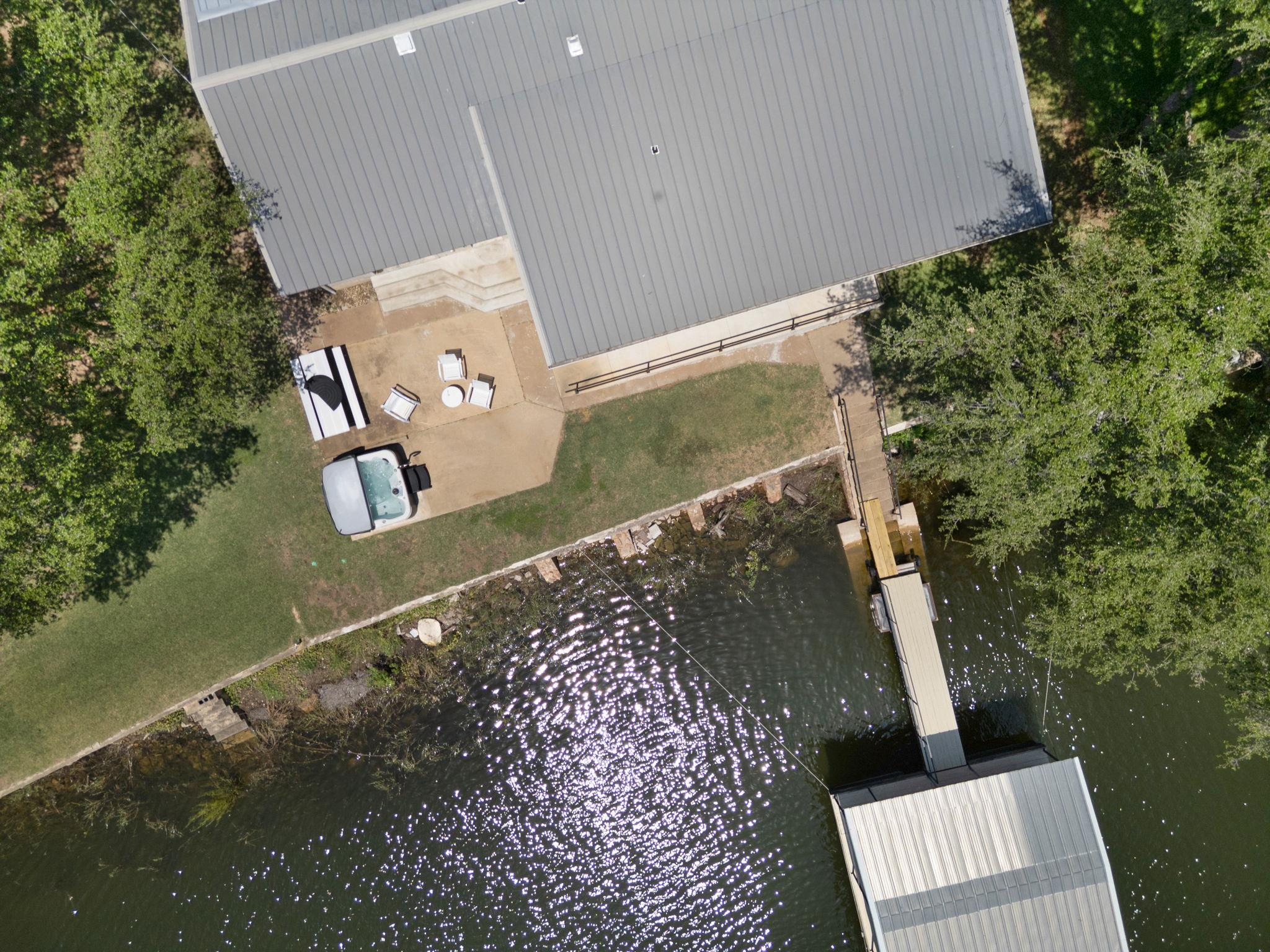 516 Island Lodges Dr, Buchanan Dam, TX 78609