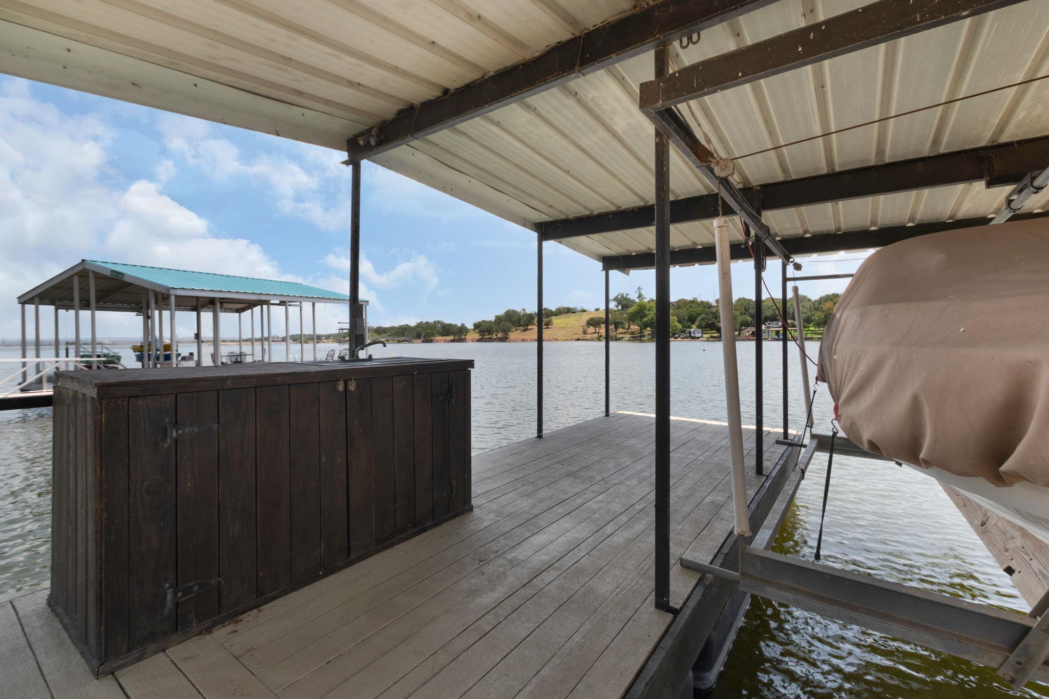 516 Island Lodges Dr, Buchanan Dam, TX 78609