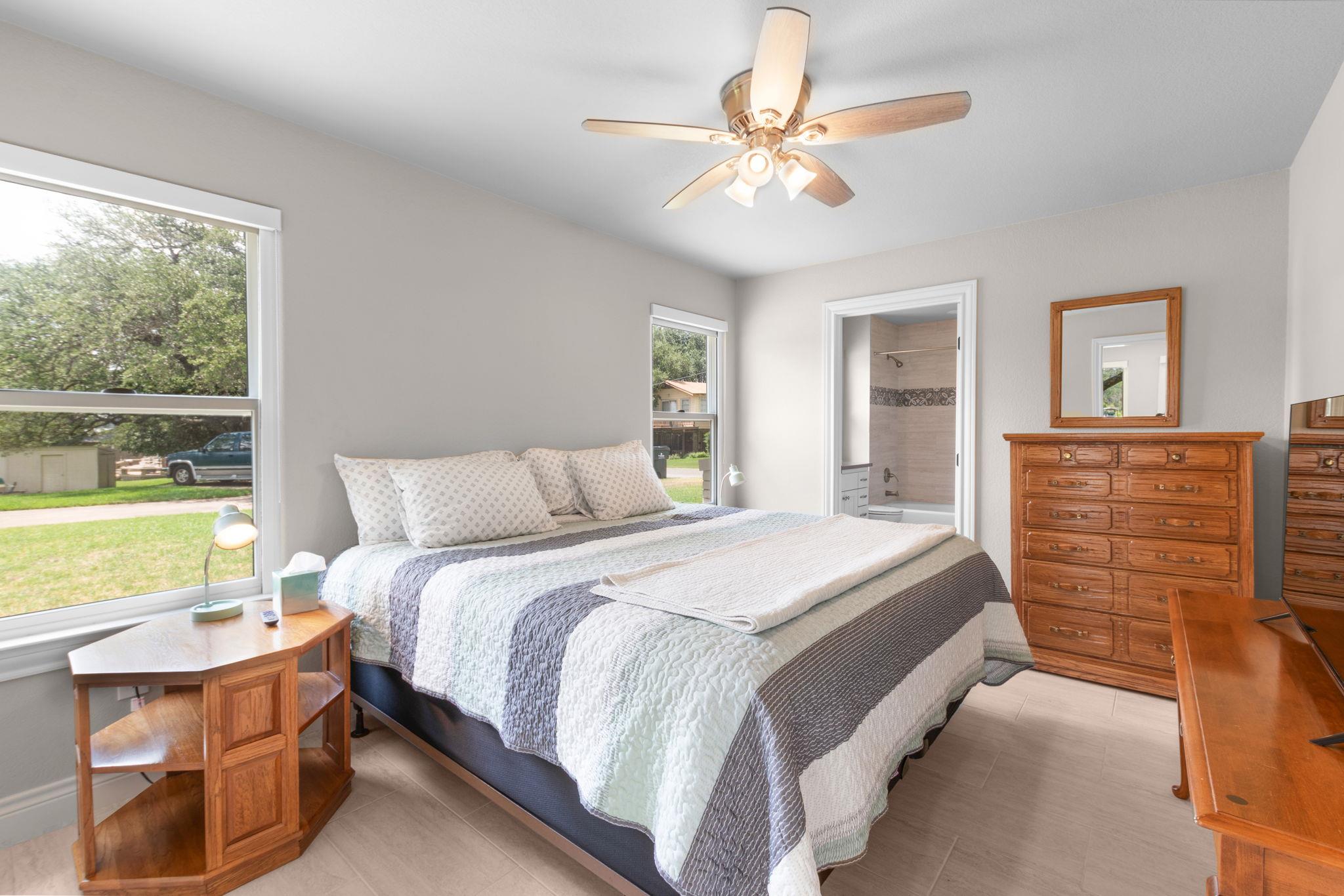 516 Island Lodges Dr, Buchanan Dam, TX 78609