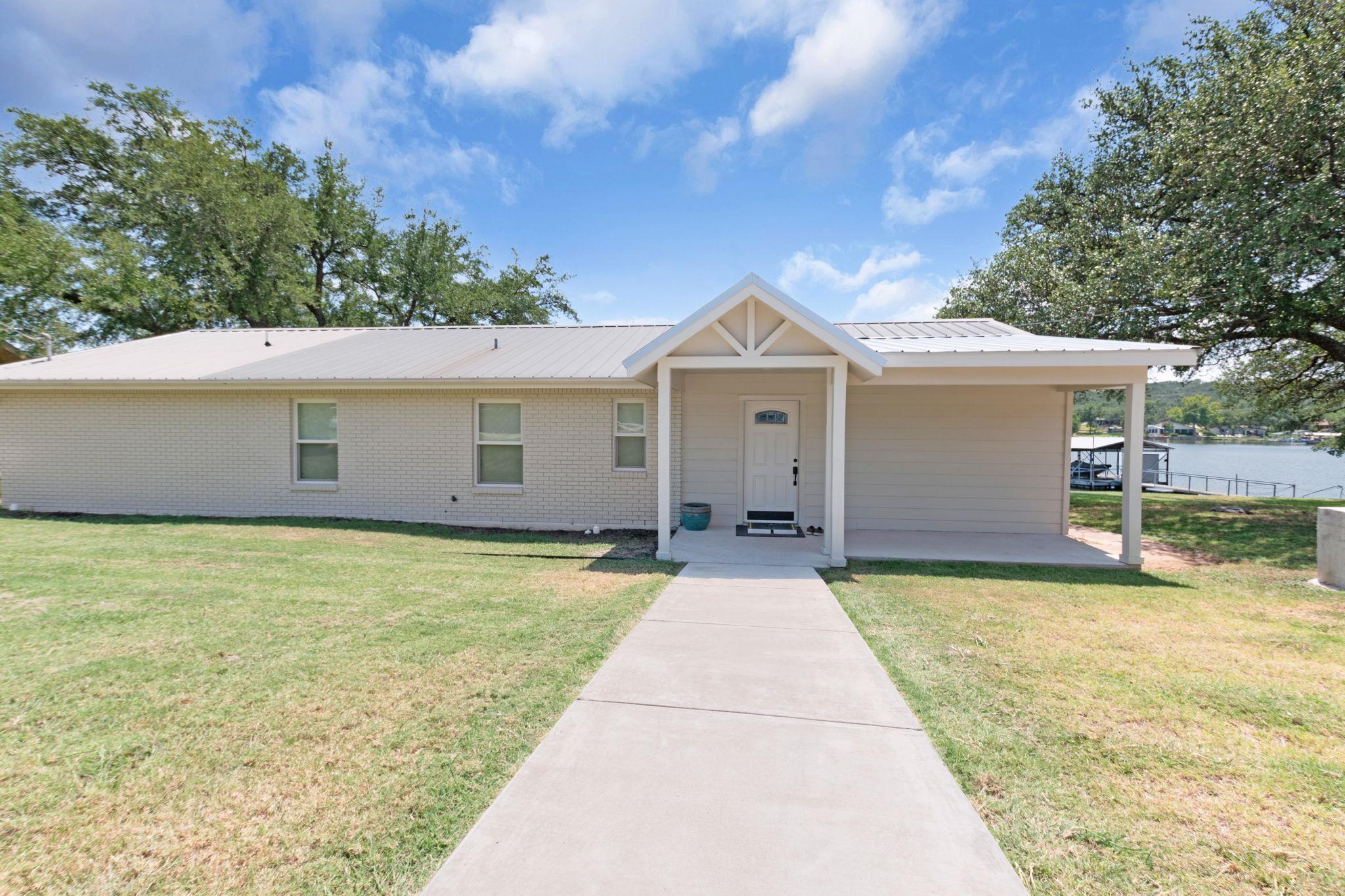 516 Island Lodges Dr, Buchanan Dam, TX 78609