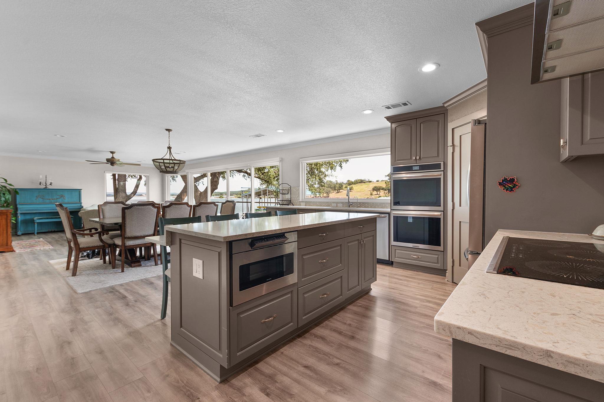 516 Island Lodges Dr, Buchanan Dam, TX 78609