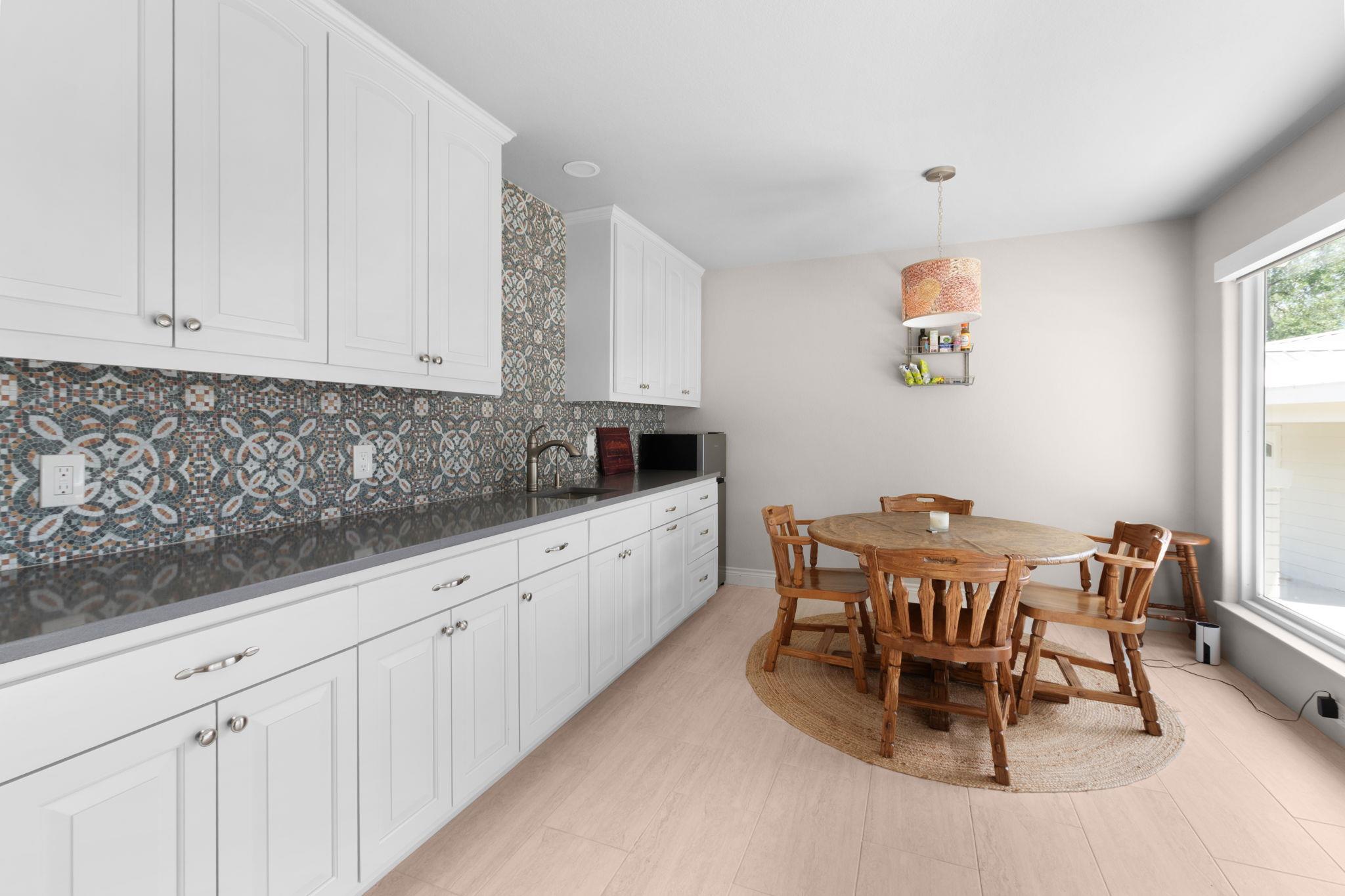 516 Island Lodges Dr, Buchanan Dam, TX 78609