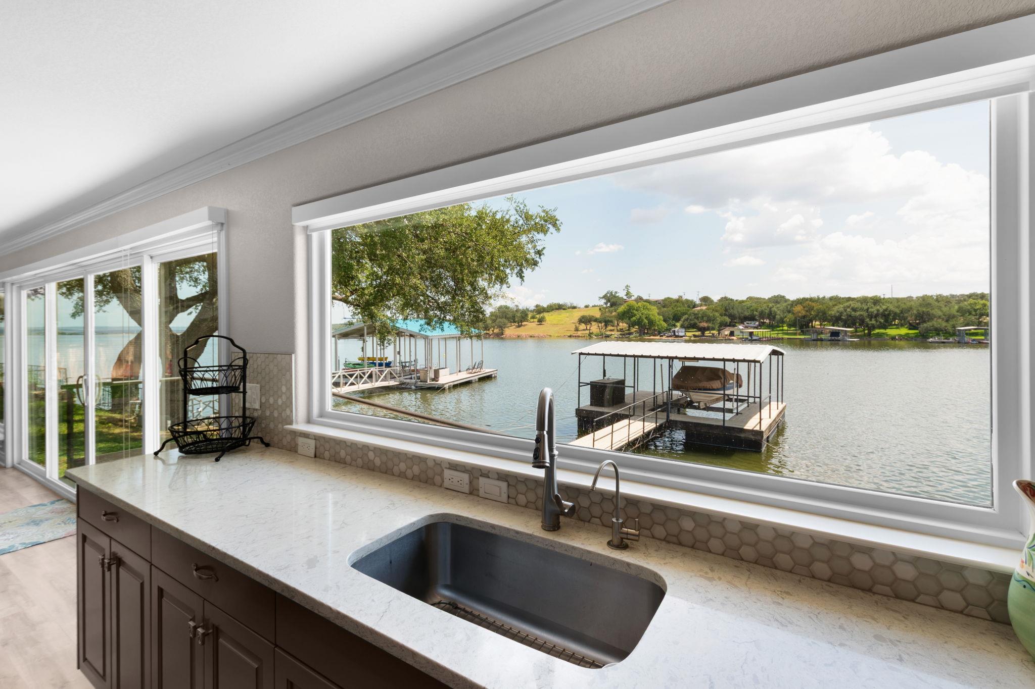 516 Island Lodges Dr, Buchanan Dam, TX 78609