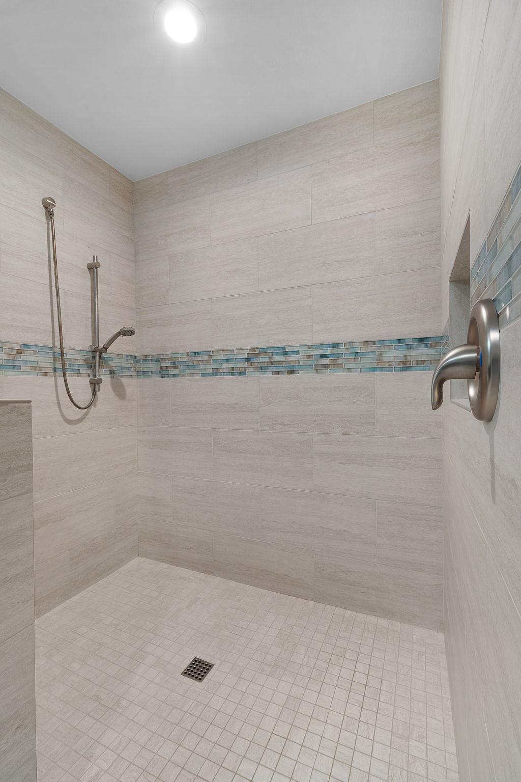 516 Island Lodges Dr, Buchanan Dam, TX 78609