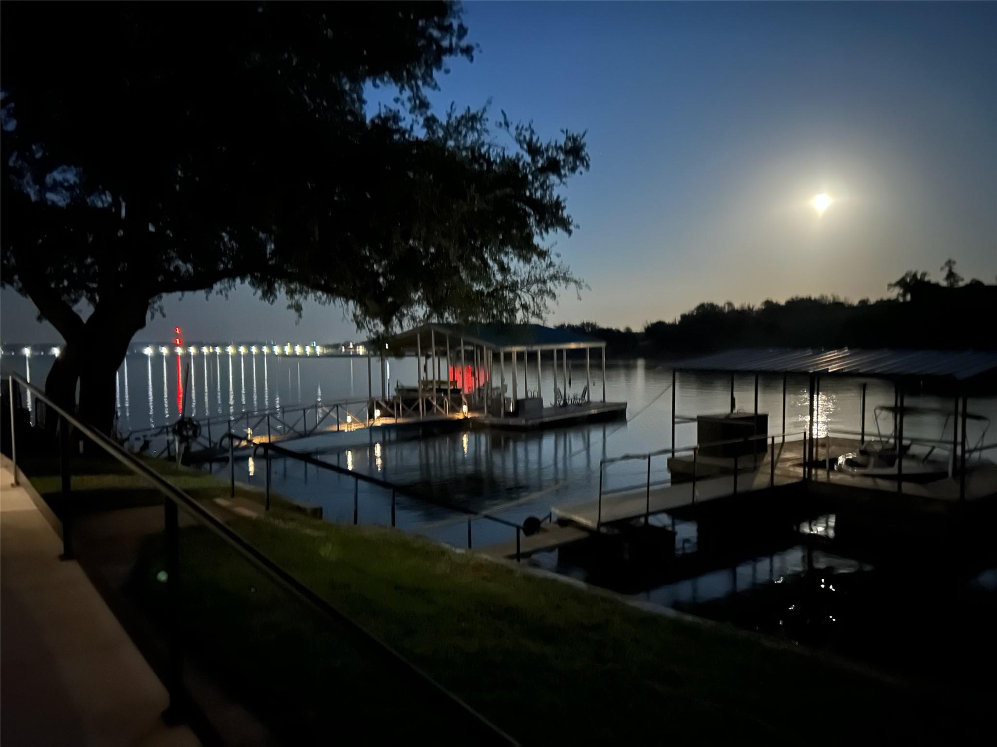 516 Island Lodges Dr, Buchanan Dam, TX 78609