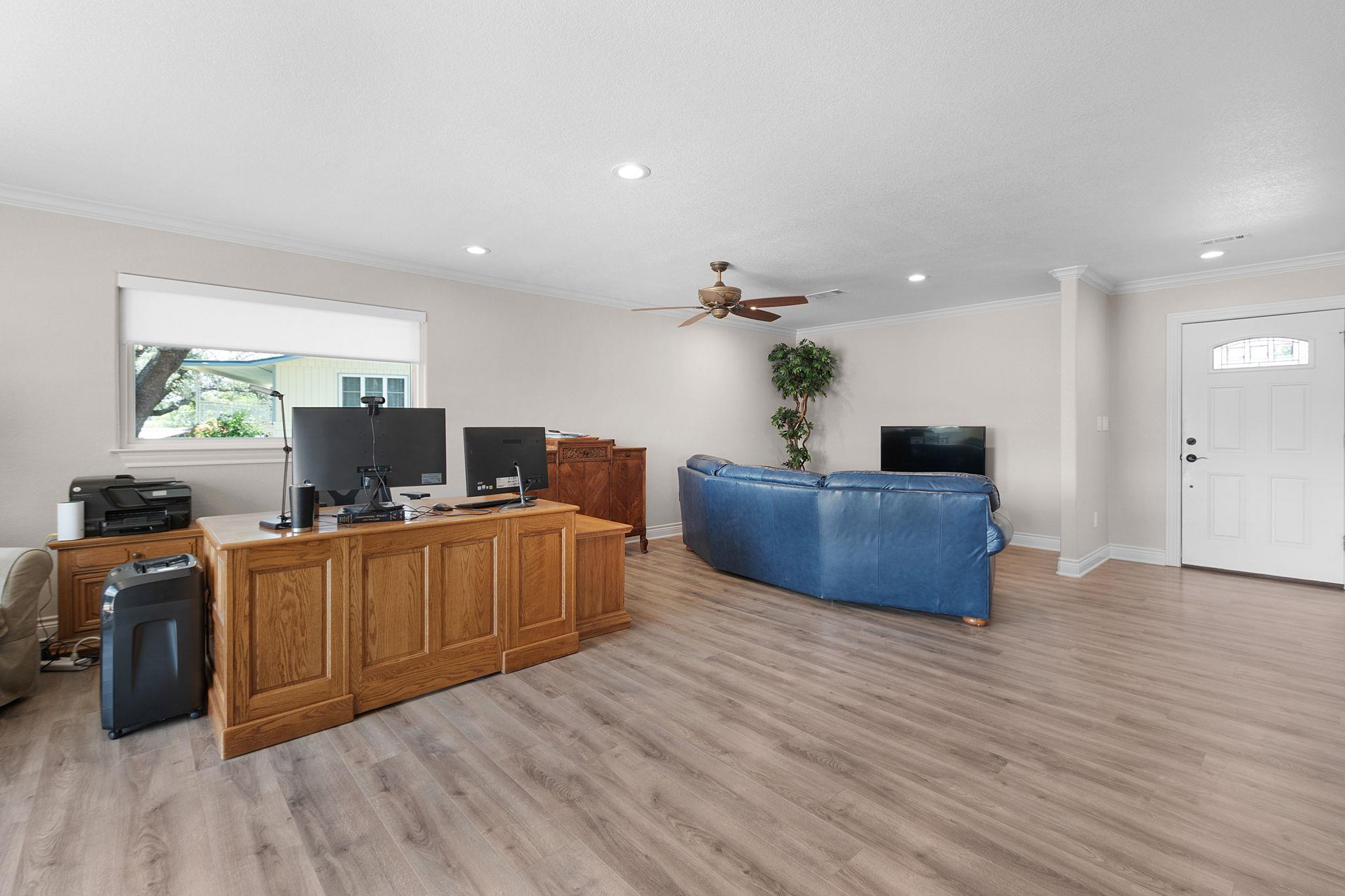 516 Island Lodges Dr, Buchanan Dam, TX 78609