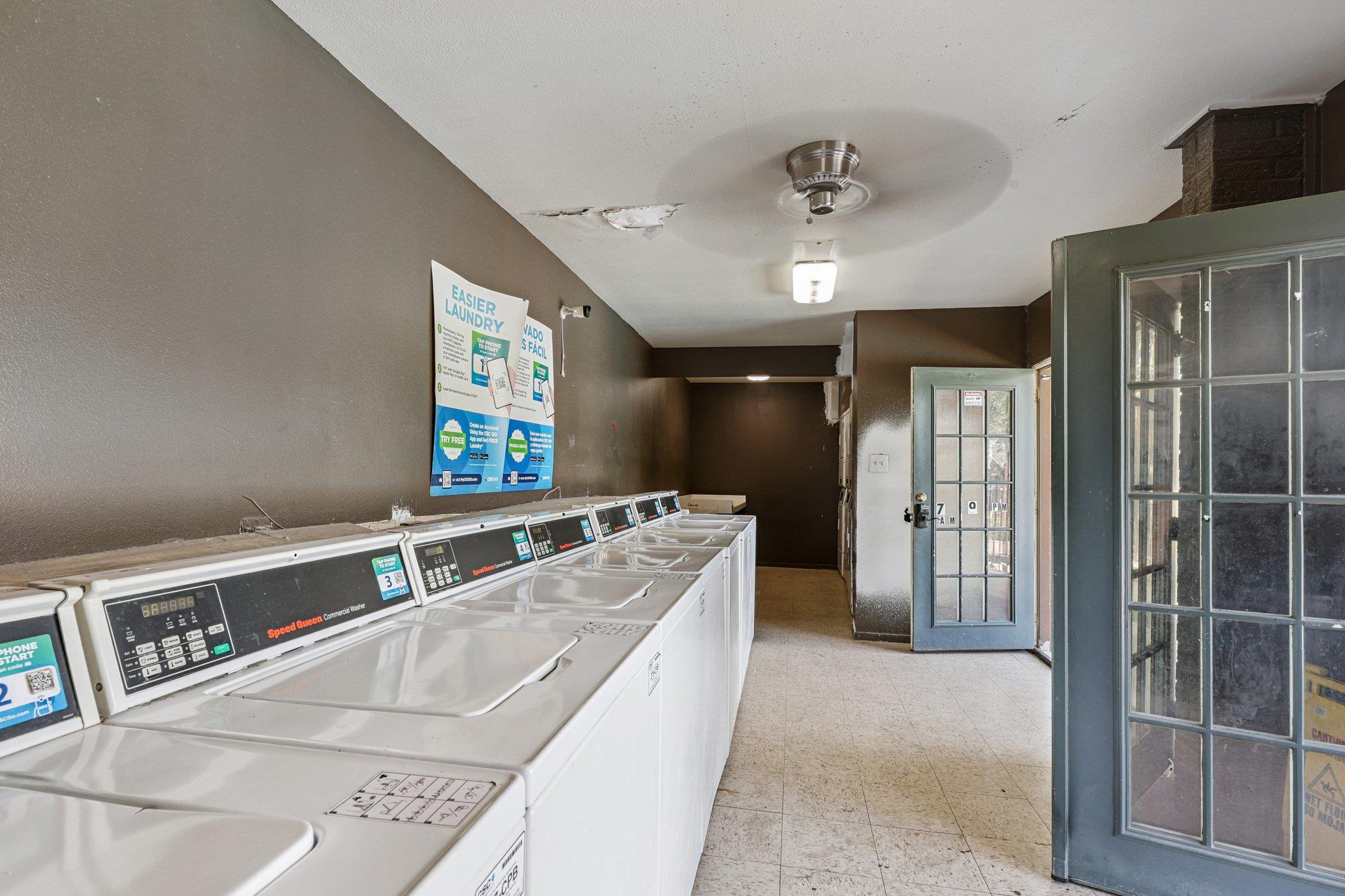 2124 Burton Dr # 203, Austin, TX 78741