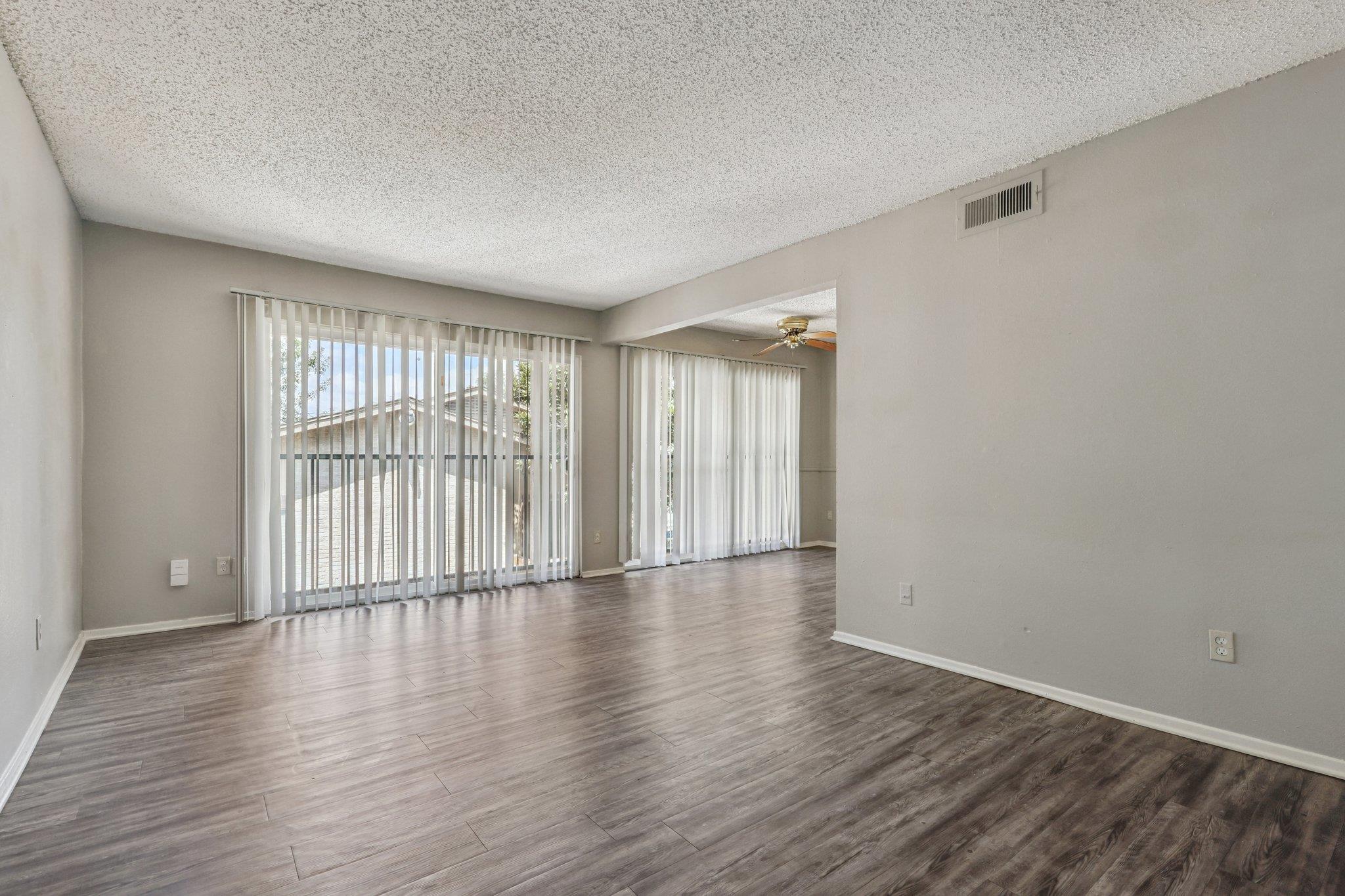 2124 Burton Dr # 203, Austin, TX 78741