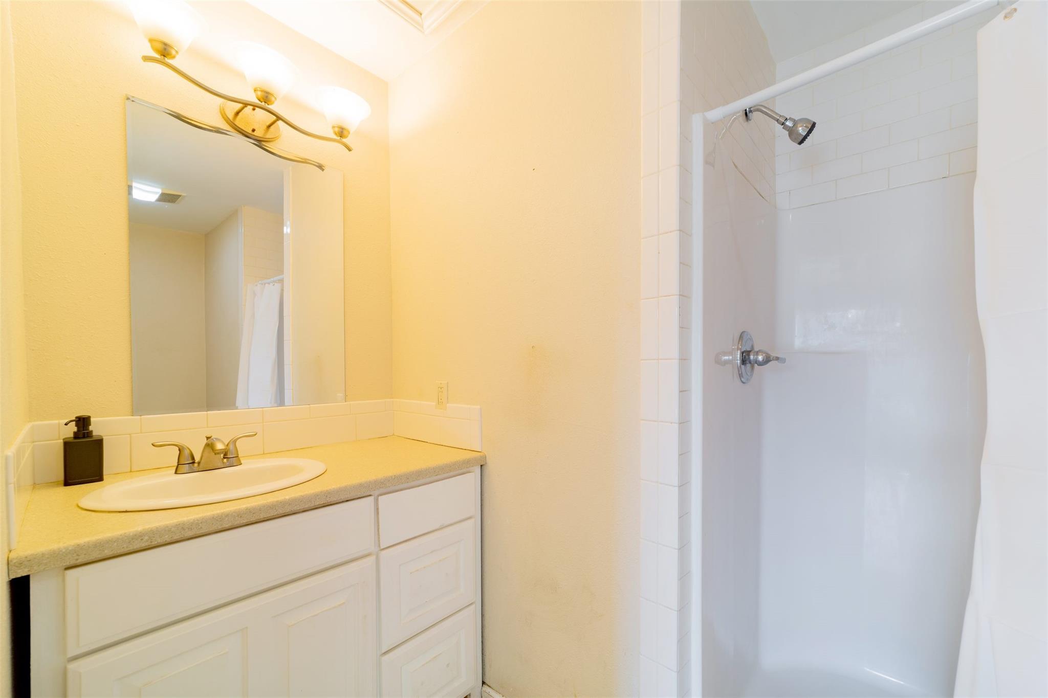 1738 Rutland Dr # A, Austin, TX 78758