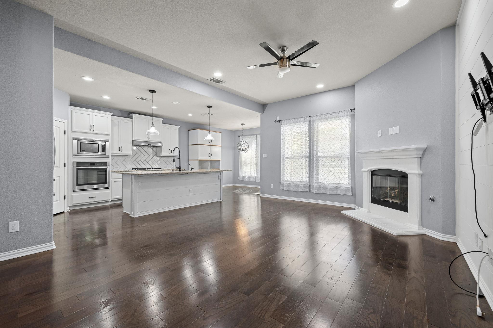 2012 Santa Barbara, Round Rock, TX 78665