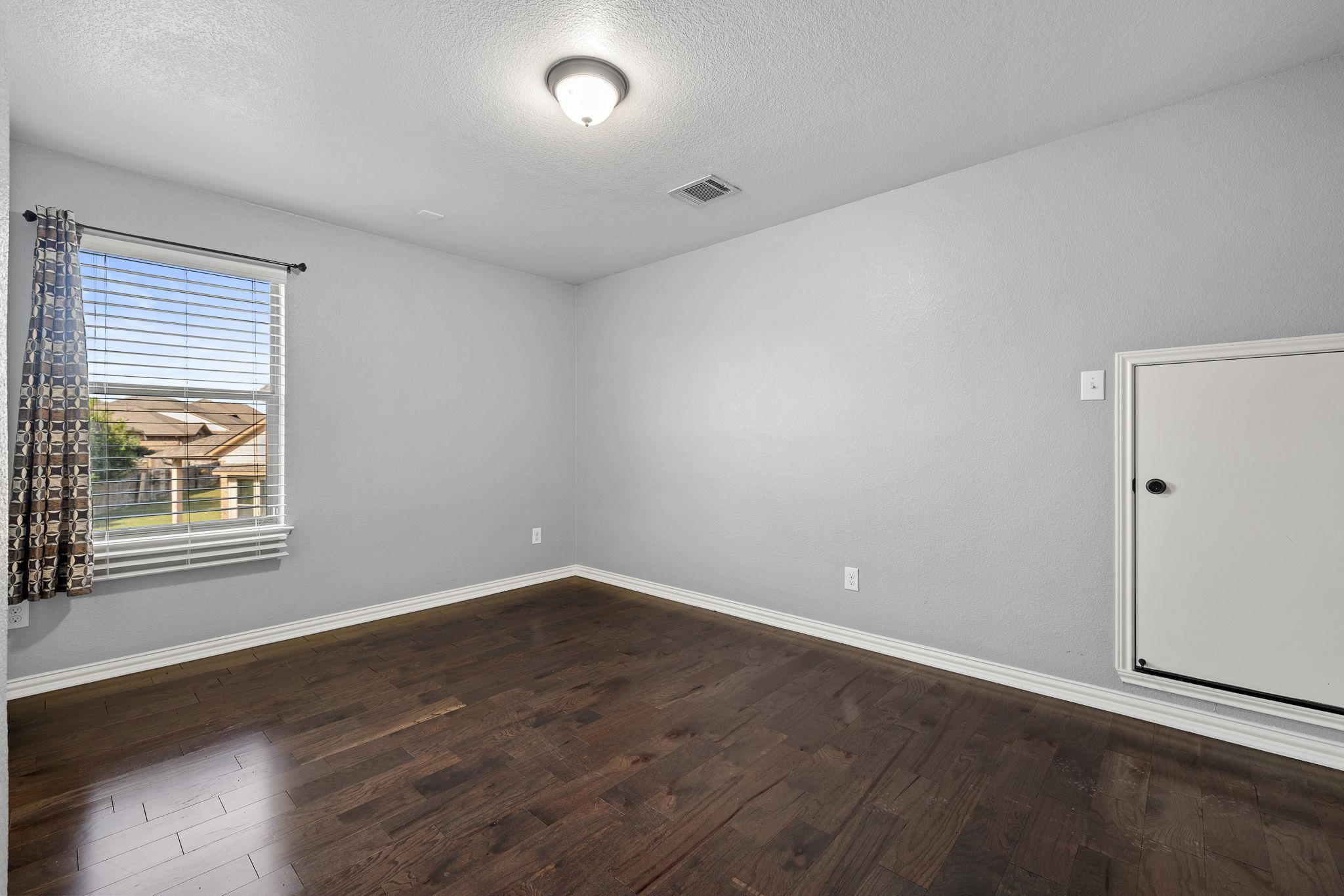 2012 Santa Barbara, Round Rock, TX 78665