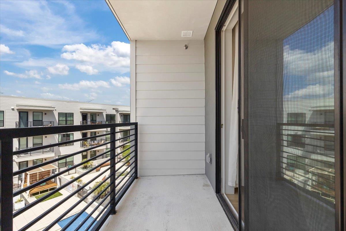 1701 Simond Ave # 636, Austin, TX 78723