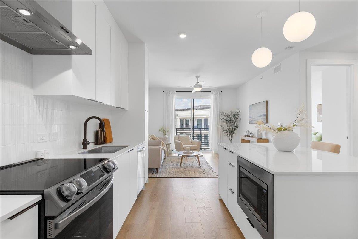 1701 Simond Ave # 636, Austin, TX 78723