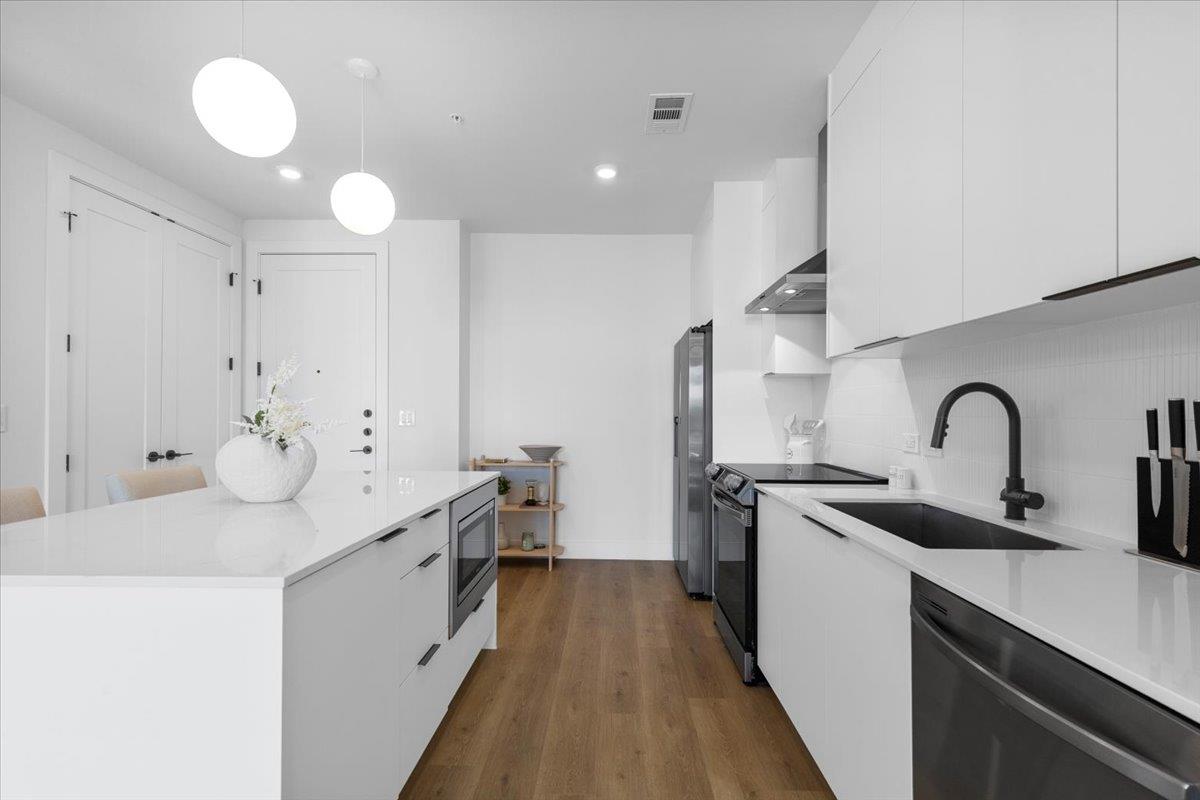 1701 Simond Ave # 636, Austin, TX 78723