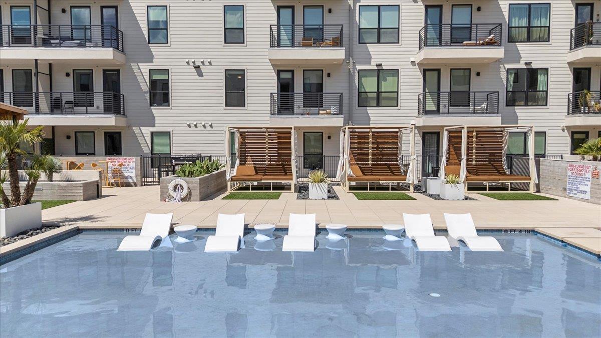 1701 Simond Ave # 636, Austin, TX 78723