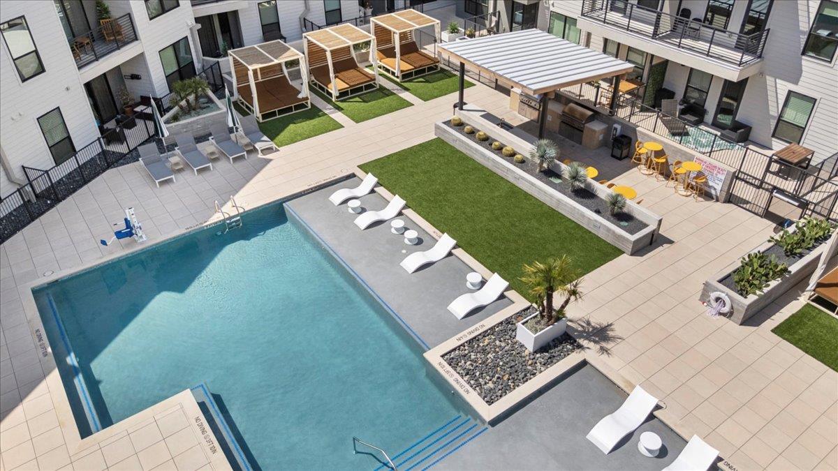 1701 Simond Ave # 636, Austin, TX 78723