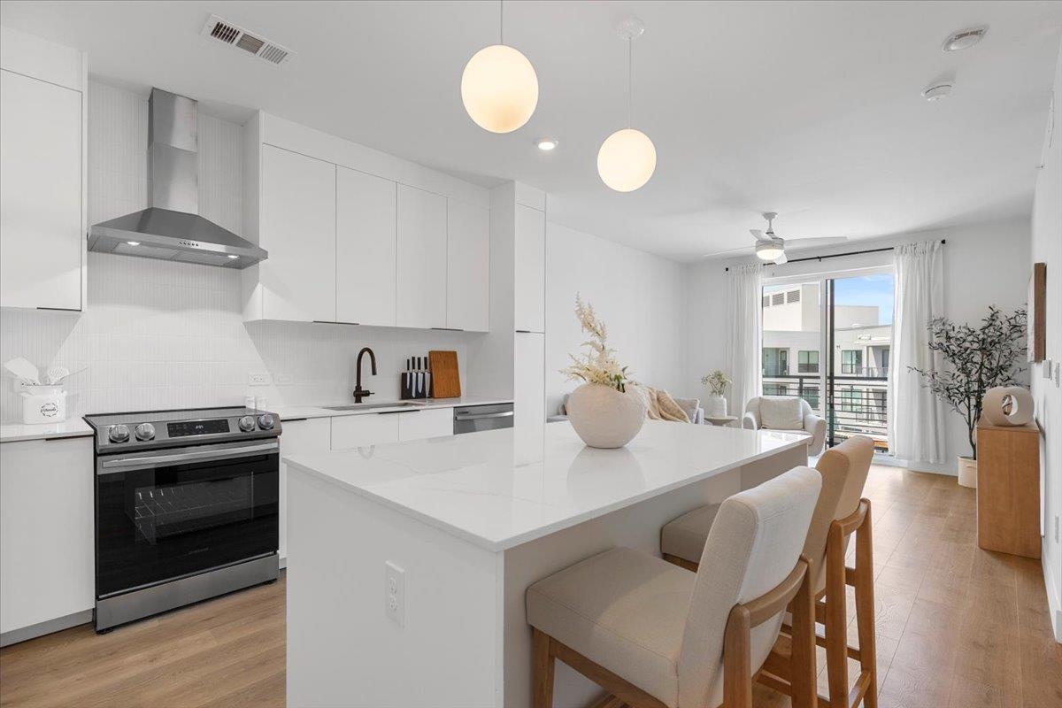 1701 Simond Ave # 636, Austin, TX 78723