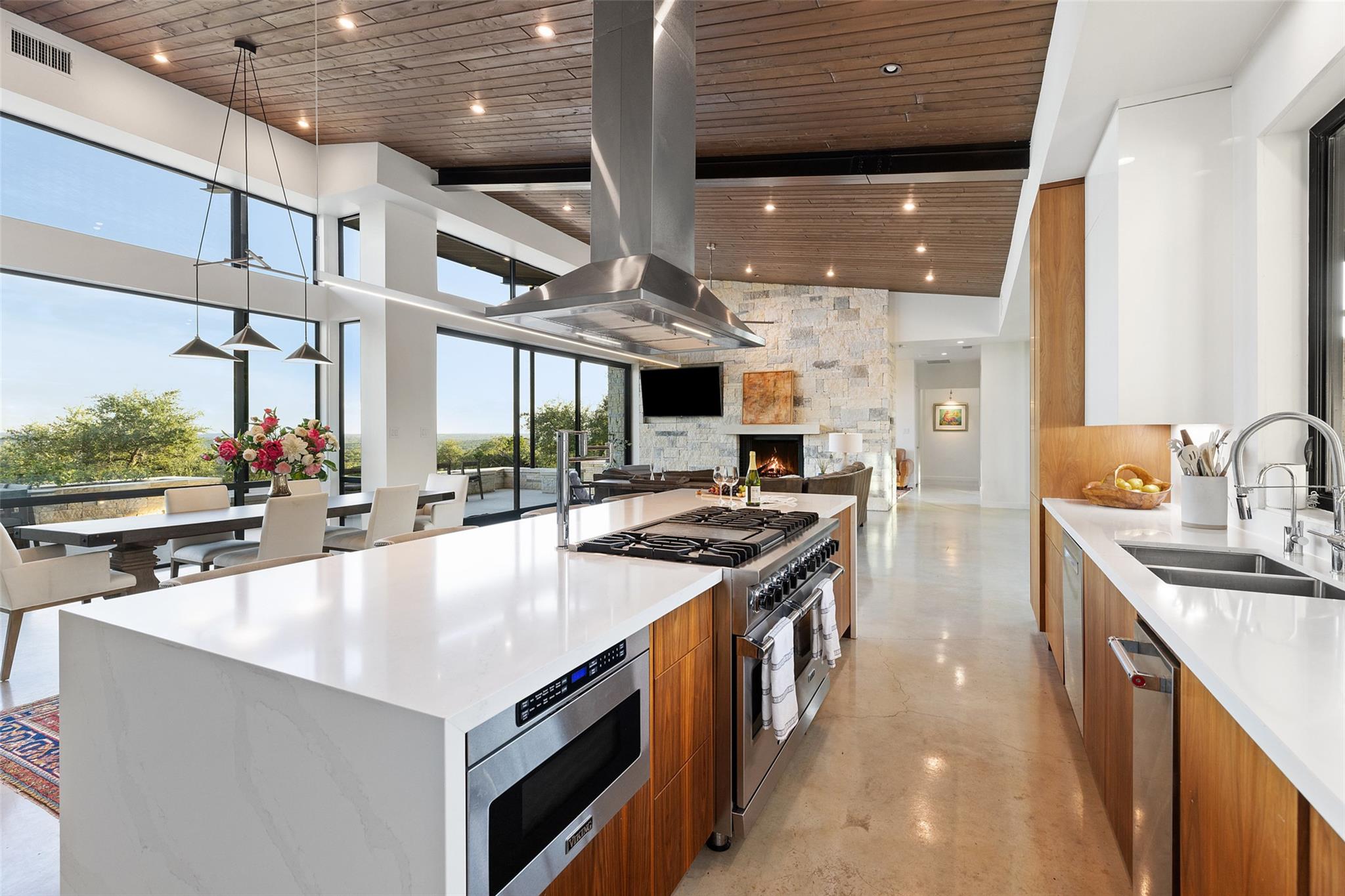 201 Gold Nugget Rd, Wimberley, TX 78676